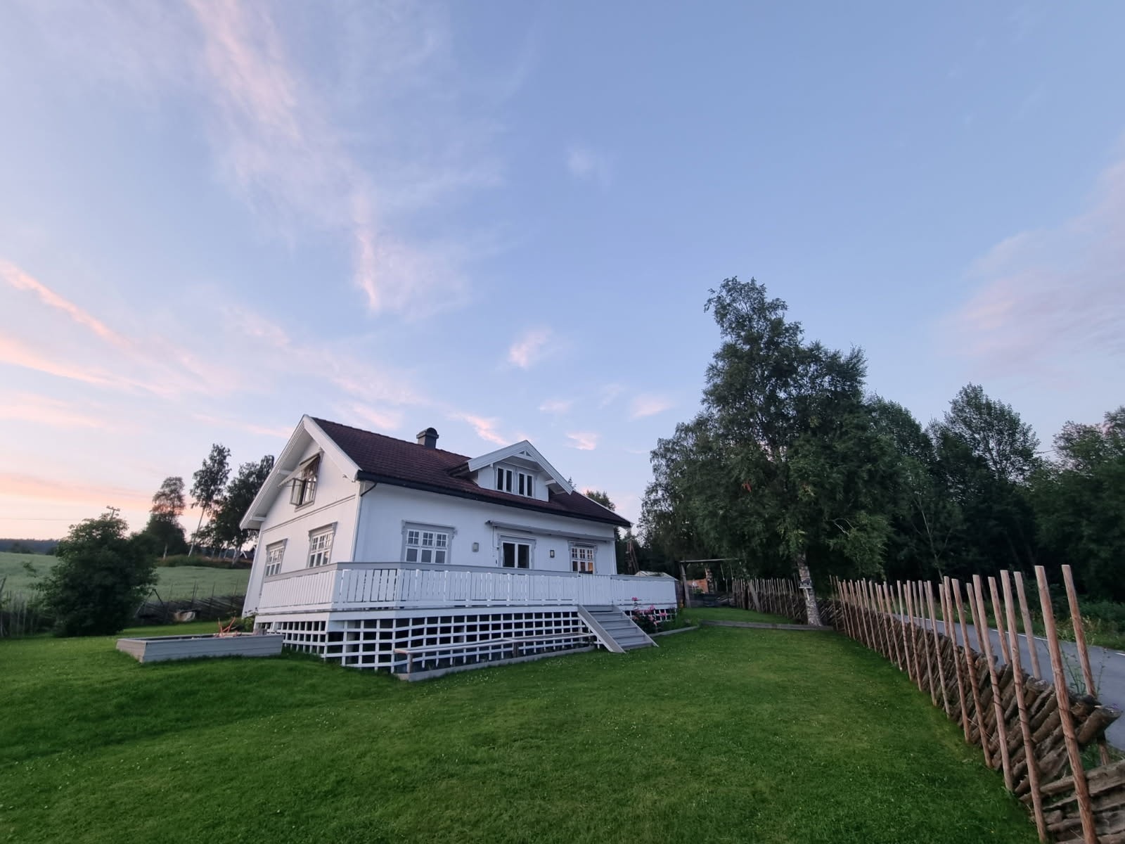 Selgers eget sommerbilde. Galleribilde