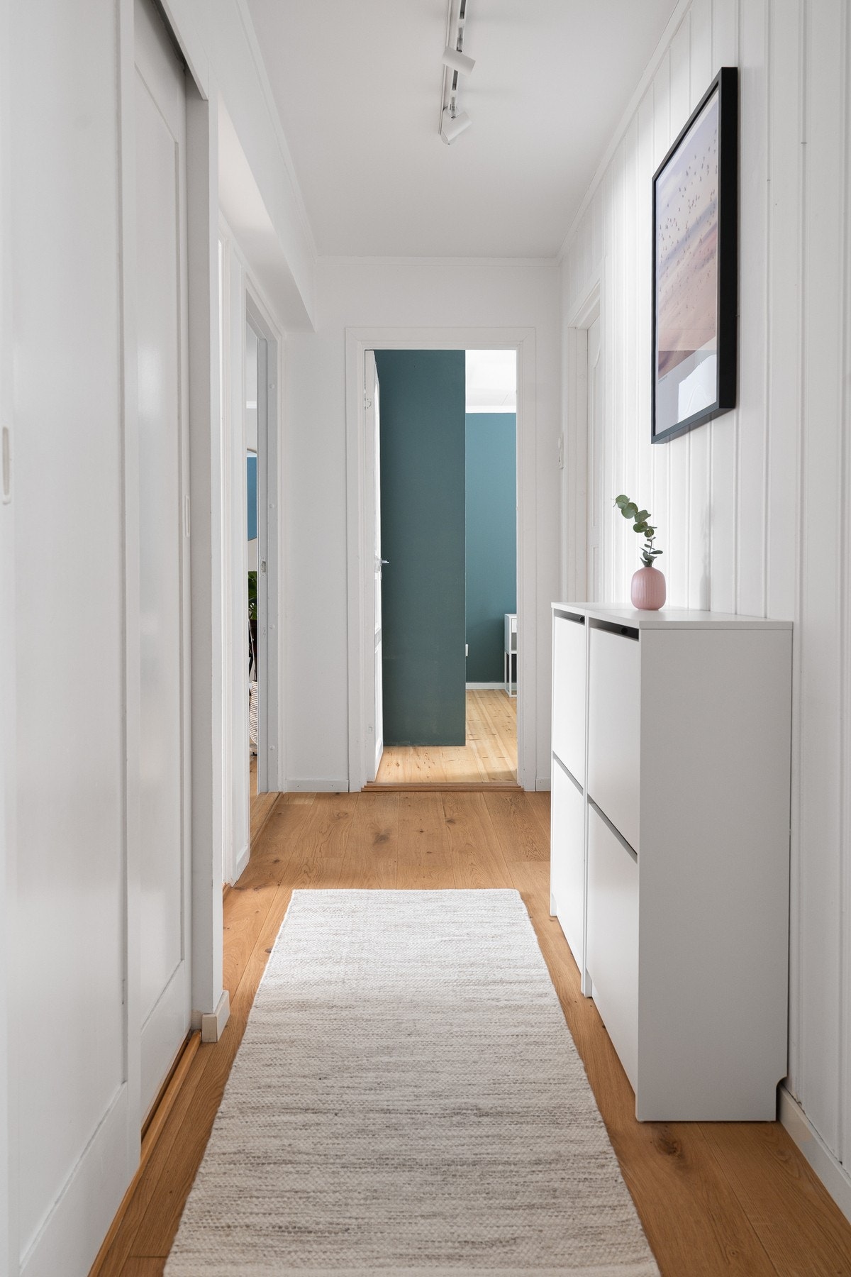 Eksternt bruksareal: 2 kjellerboder på henholdsvis 2 m² og 5 m². Galleribilde