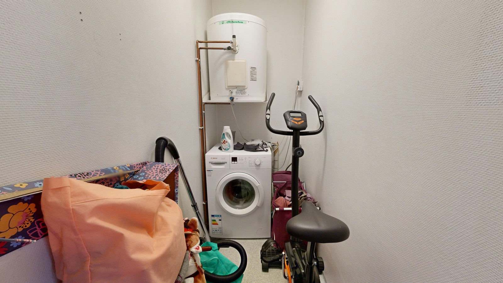 Innvendig bod/Vaskerom på 2 kvm Galleribilde