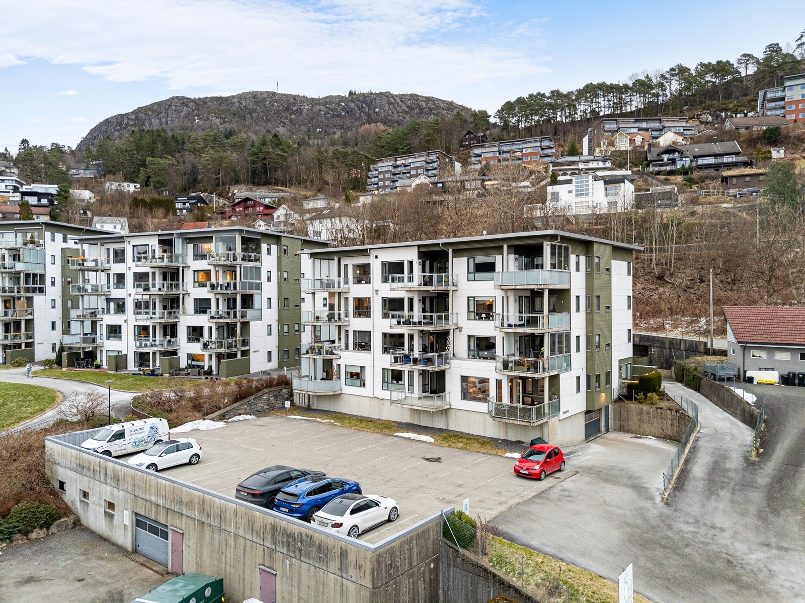 - Leiligheten har heisadkomst fra garasjeplan - passende flere ulike livsfaser - Galleribilde