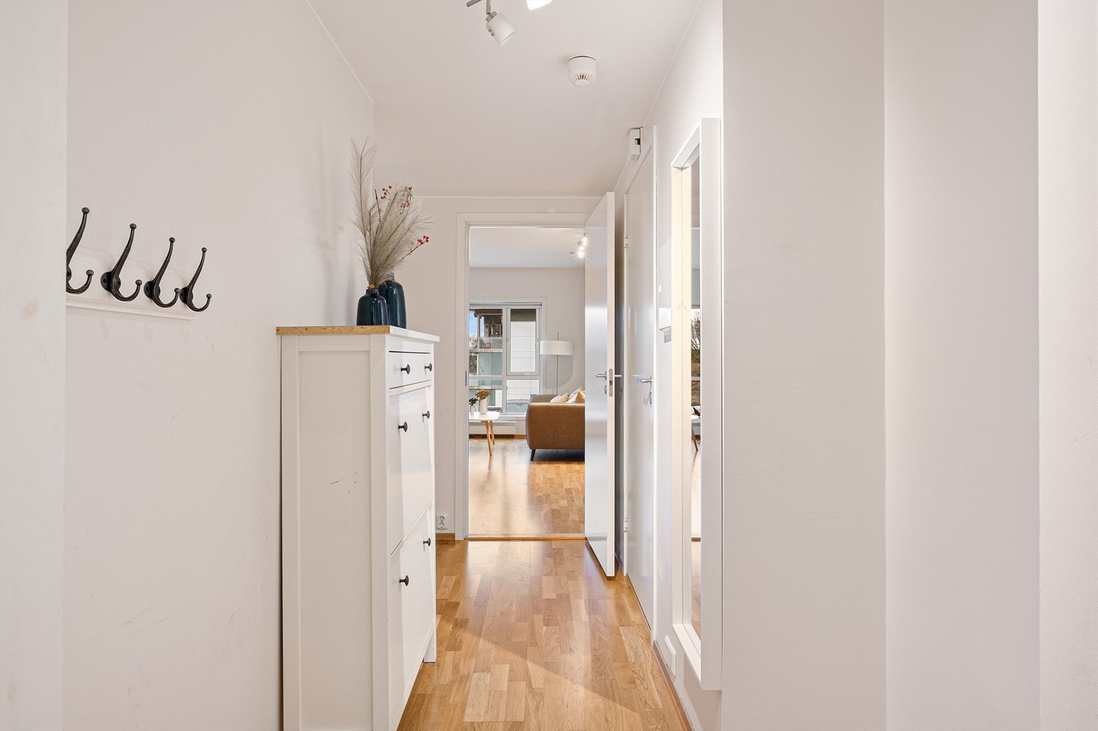 - Gjennomgående lik parkett i gir et flott helhetsinntrykk - Galleribilde