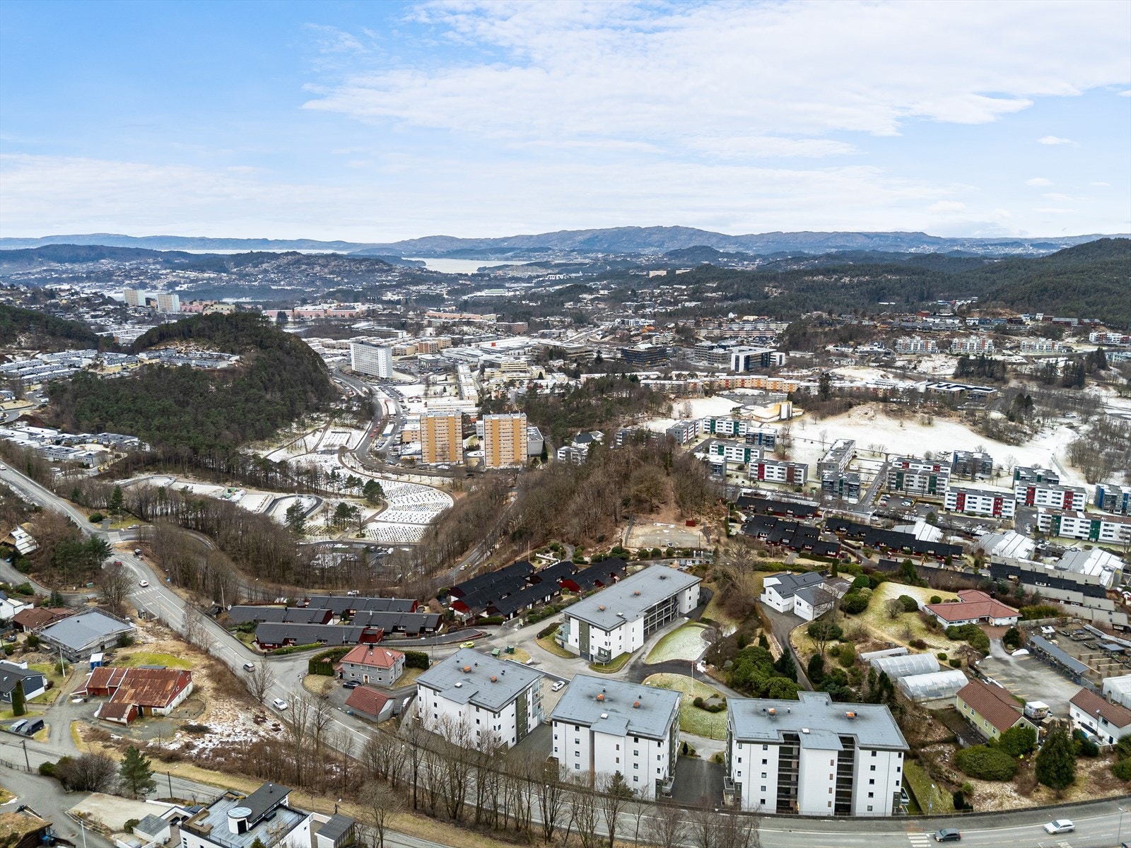 - 3 minutters gange til nærmeste busstopp hvor linje 15 og 46 går - Galleribilde