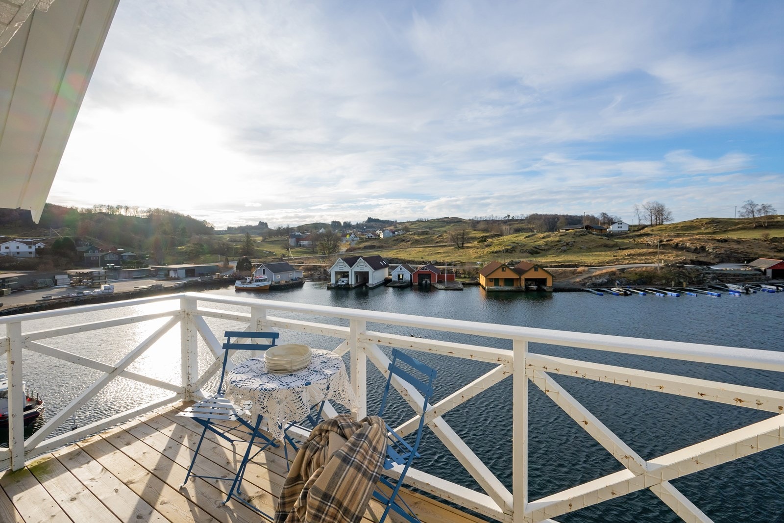 Leiligheten gir deg svært store mulighet for fisking, bading og sjøliv. Galleribilde