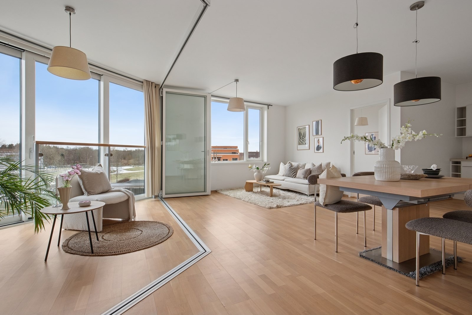 DNB Eiendom V/Tomas Hegre har gleden av å presentere Nikkelveien 18 - En lys og tiltalende 3-roms leilighet med attraktiv og sentral beliggenhet i Sandnes. Galleribilde