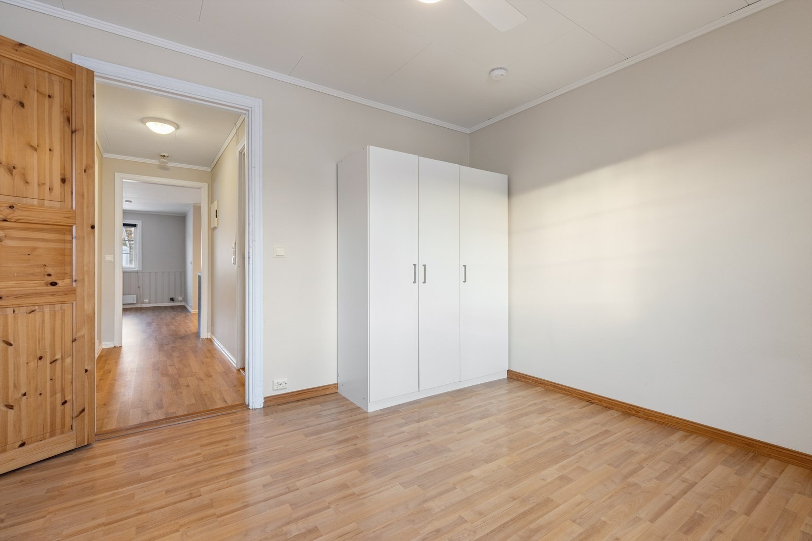 Det er to soverom i leiligheten. Hovedsoverommet har garderobeskap. Galleribilde