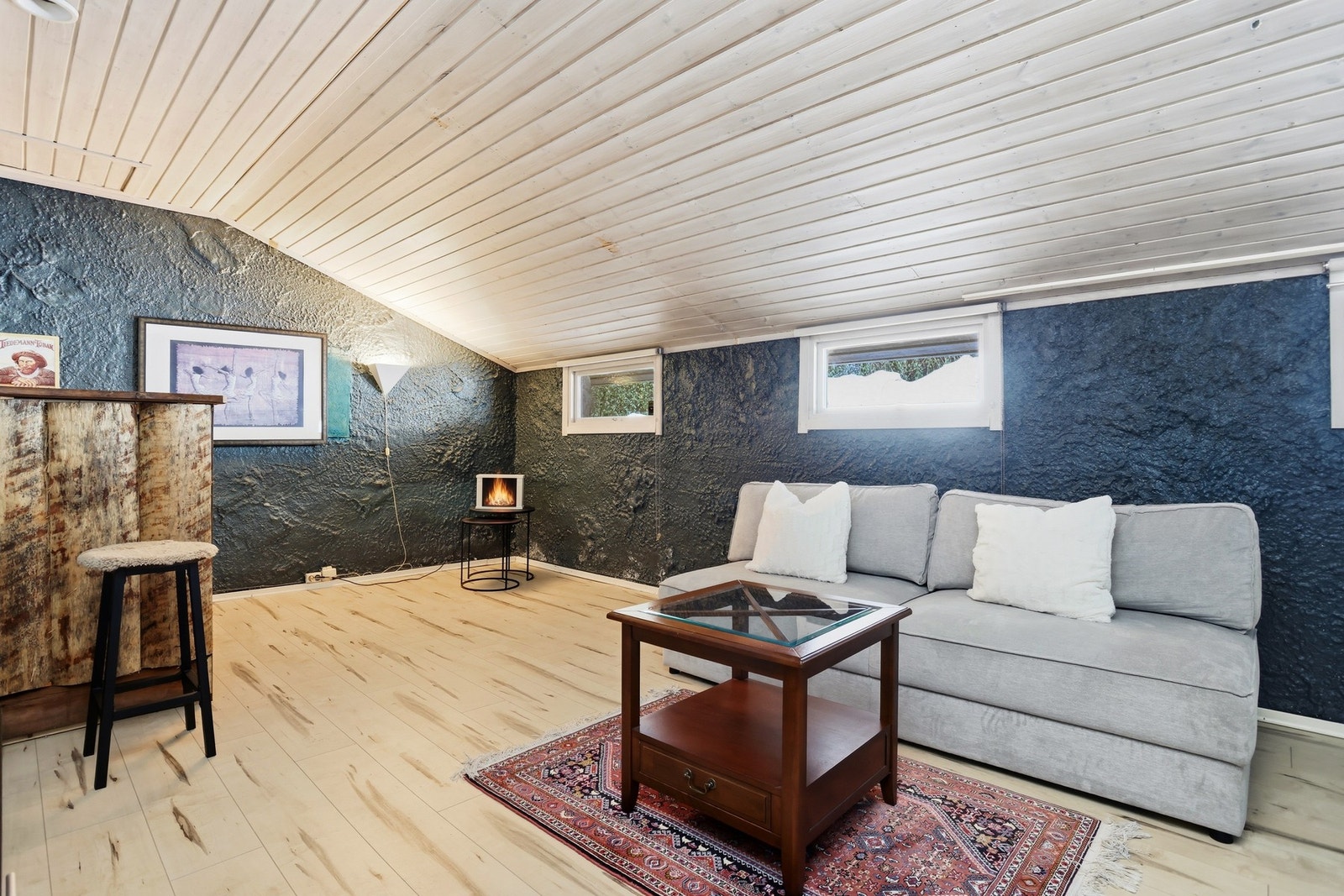 Rommet er søkt og godkjent som solstudio, men nåværende eier har brukt dette som et ekstra oppholdsrom Galleribilde