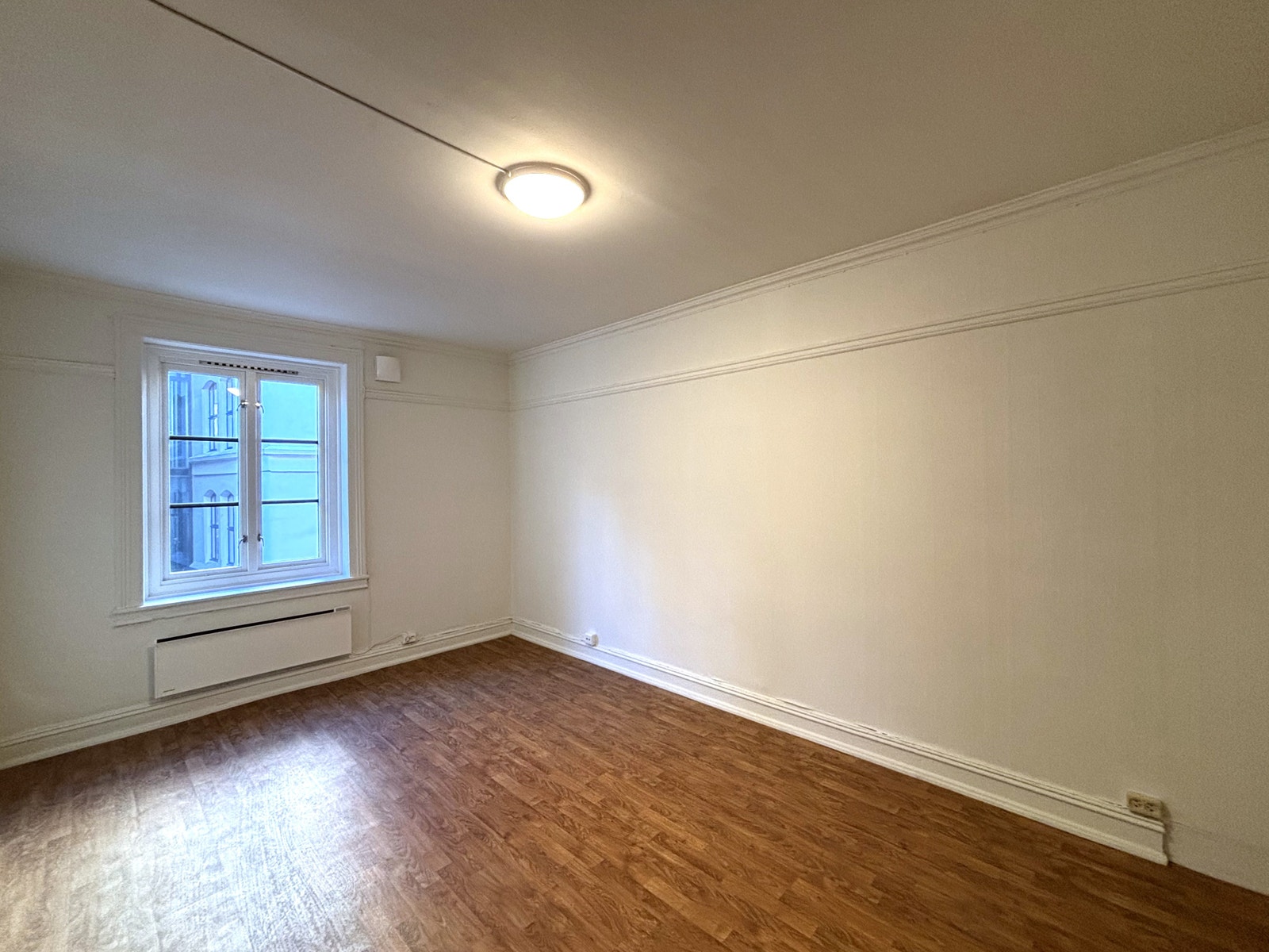 Soverom 1. Romslig soverom. Kan evt. benyttes som stue. Galleribilde