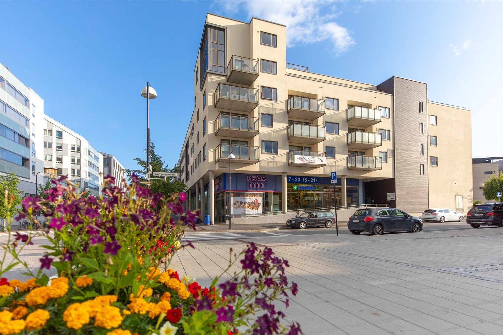 Rema 1000 ligger få minutters gange fra leiligheten. Galleribilde