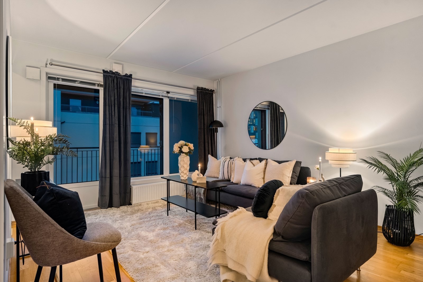 Om sommeren er det deilig å trekke ut for både avslapning og middager i varmen. Galleribilde