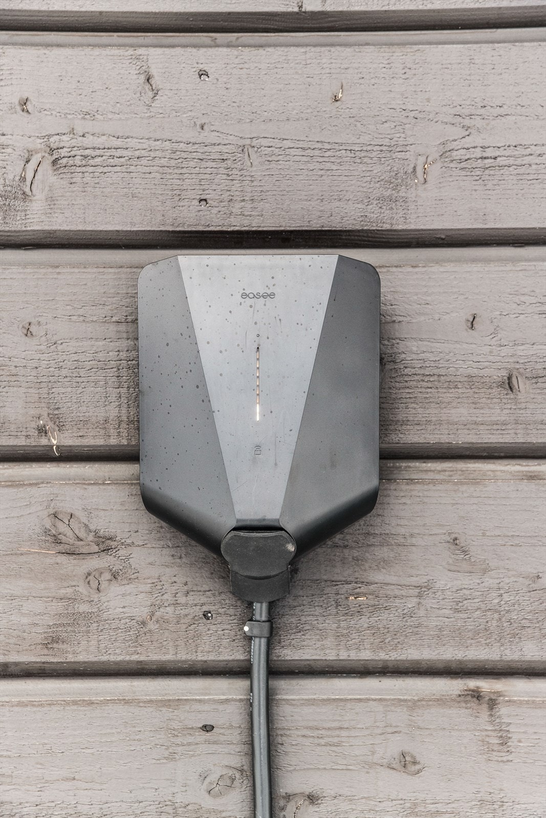 Det er installert elbil lader ved parkeringsplass. Arbeidet er utført av Elektropluss Telemark og ble ferdigstilt i 2021. Galleribilde