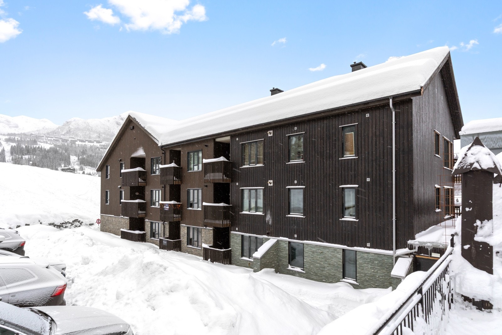 Velkommen til "Stavtaket", et veldrevet og attraktivt sameie like ved Hemsedal Skisenter. Galleribilde