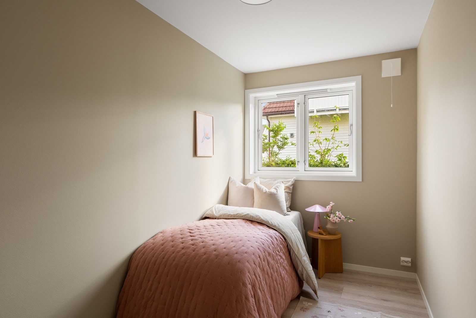 De to andre soverommene passer utmerket som barnerom, gjesterom eller hjemmekontor. Galleribilde