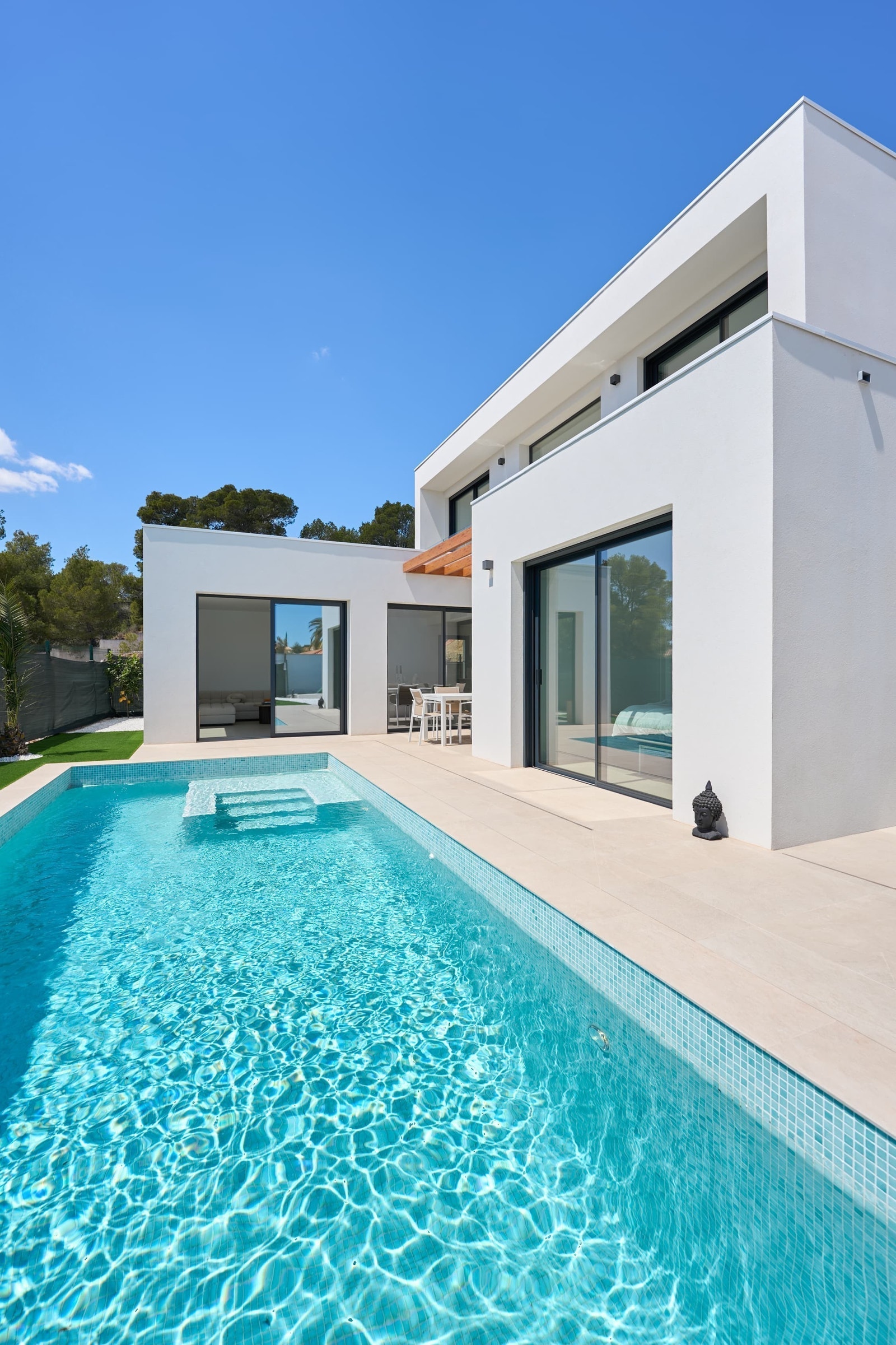 Airconditioning kulde/varme gjennom skjulte kanaler med "Airzone" (individuell temperatur) Galleribilde