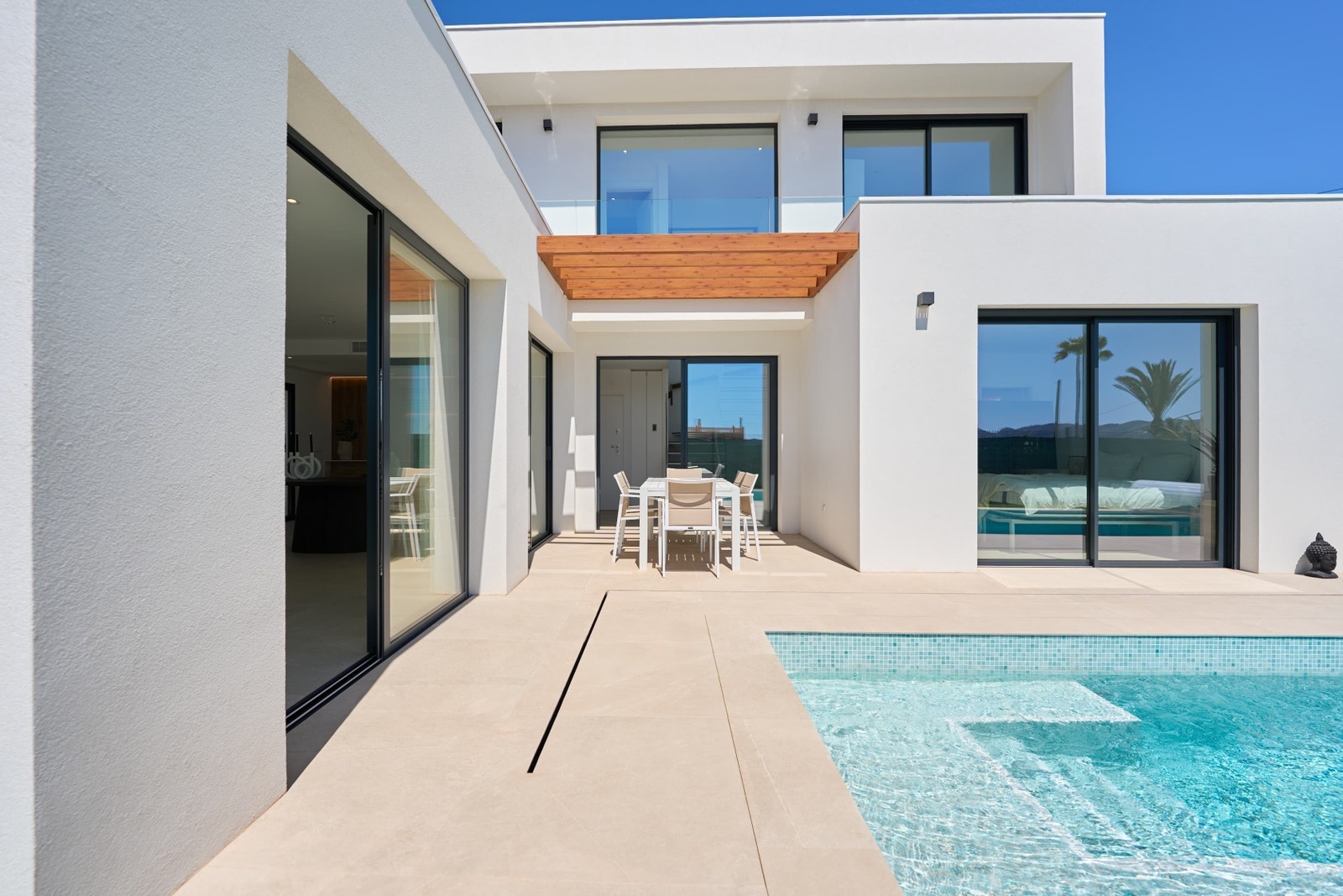 Meget godt isolerte boliger med solcellepanel etc. Se byggebeskrivelse Galleribilde