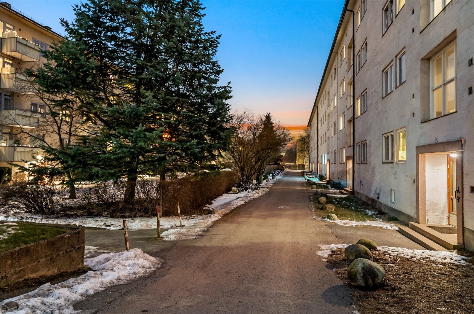 Leilighet ligger sentralt til på populære Sofienberg med kun få minutters gange unna pulserende Grünerløkka. Galleribilde