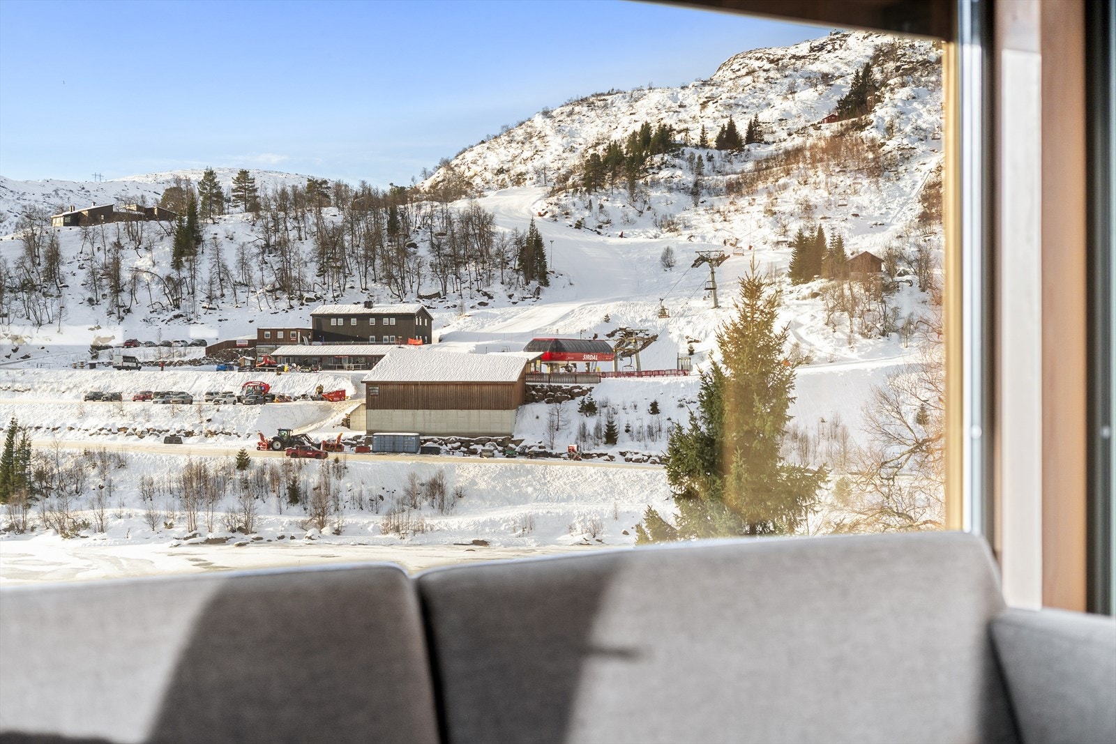 Følg med på forholdene i stolheisen, og gå rett i det. Her kan du se når barna kommer hjem til middag eller lunsj. Galleribilde