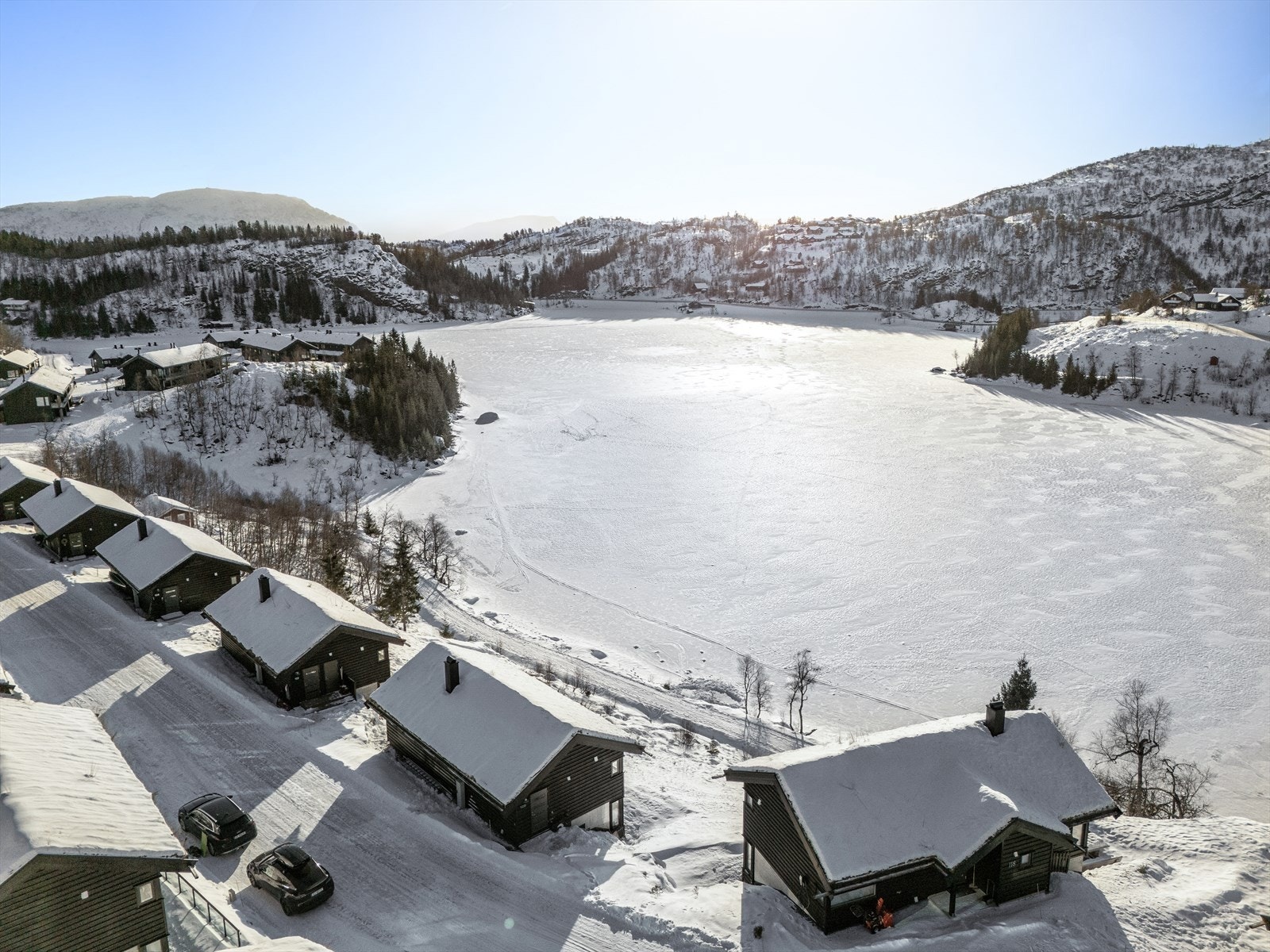 Fritid i første rekke. Få mest mulig ut av helgene og feriene både vinter og sommer med langrenn, alpint, klatrepark, bading og mer. Galleribilde