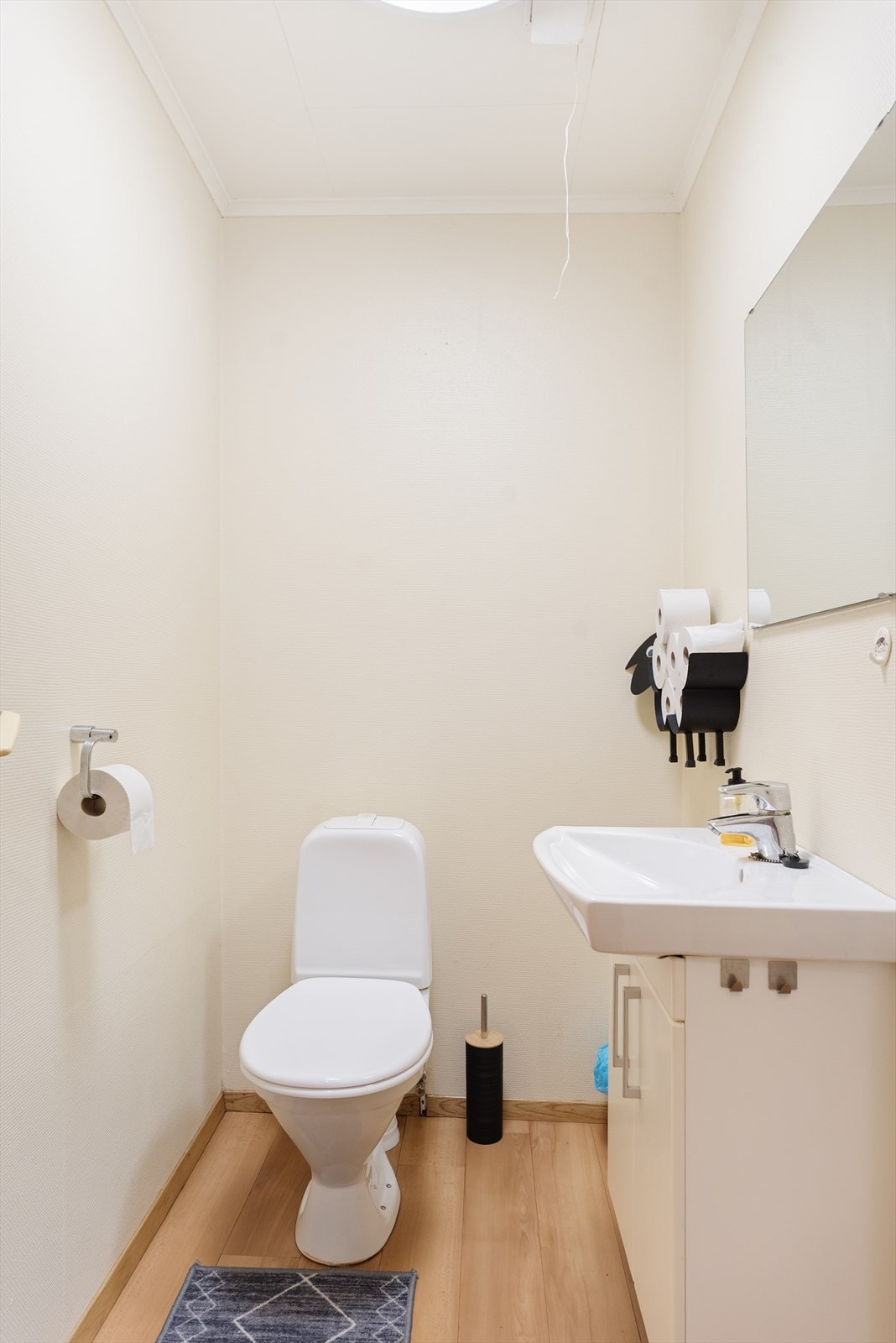 Toalettrom i hovedetasjen Galleribilde