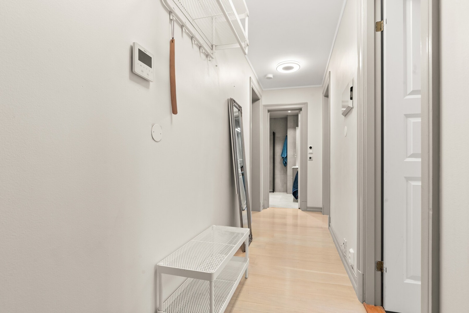 Entré/gang. Galleribilde