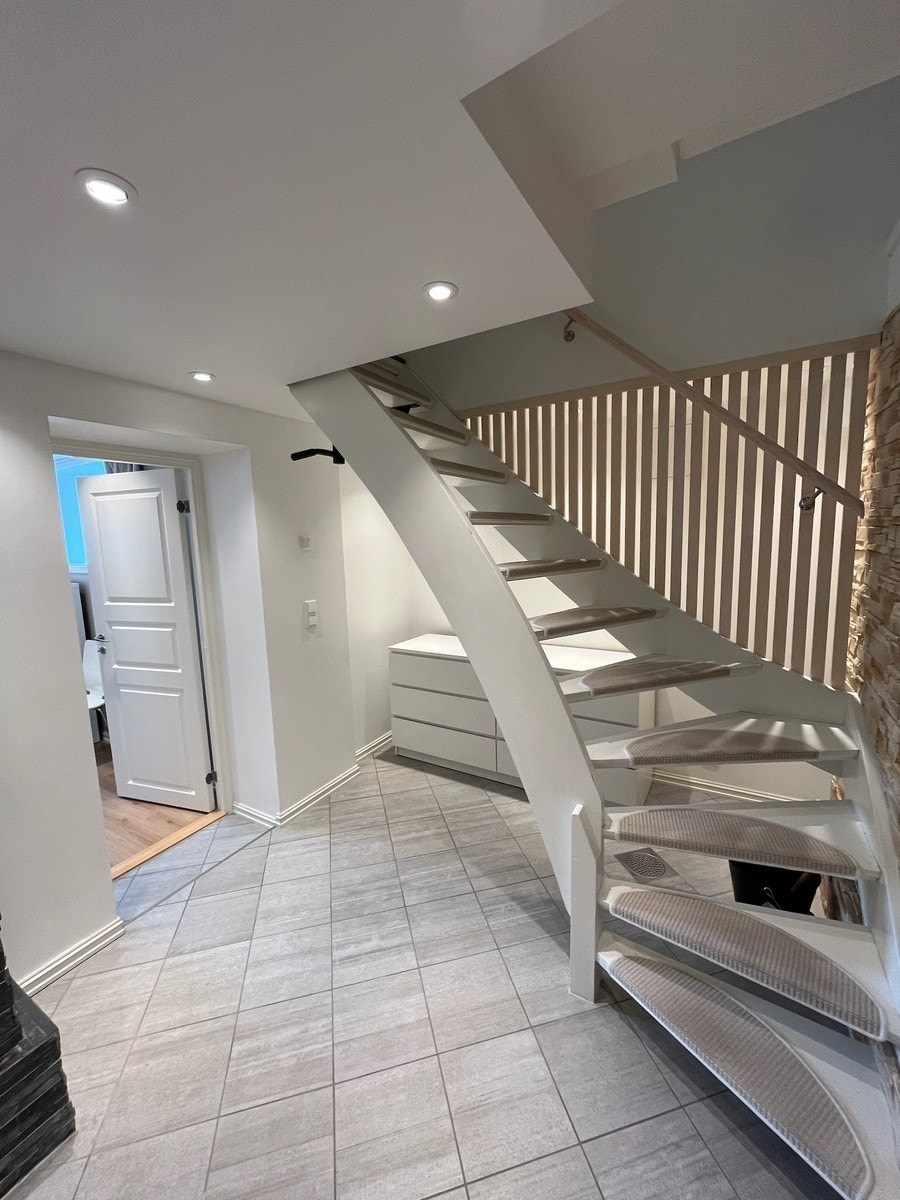 Trapperom kjeller Galleribilde