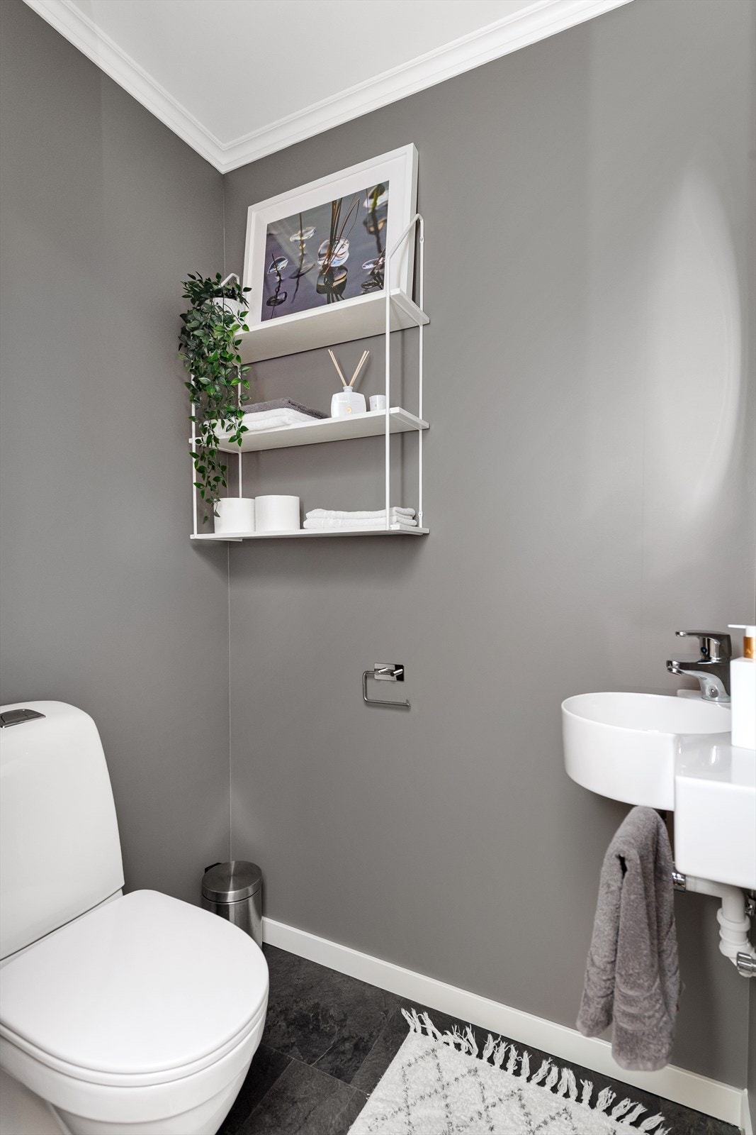 Toalettrom i hovedetasjen Galleribilde