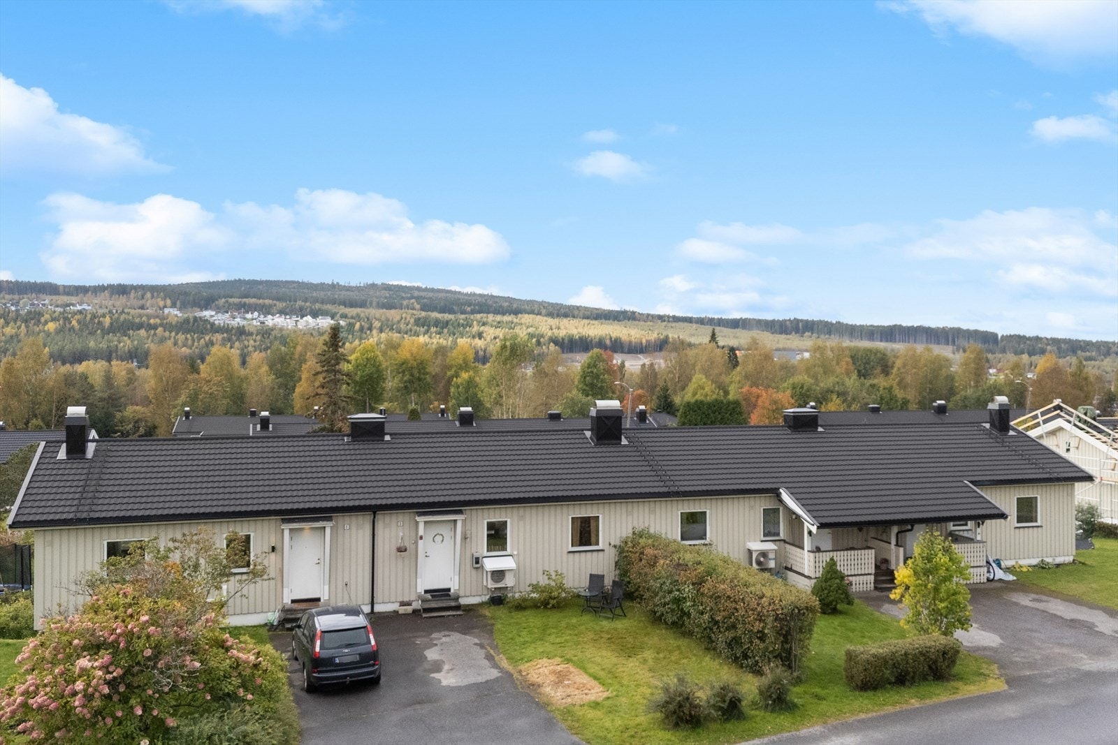 Her er det god plass både ute og inne. Galleribilde