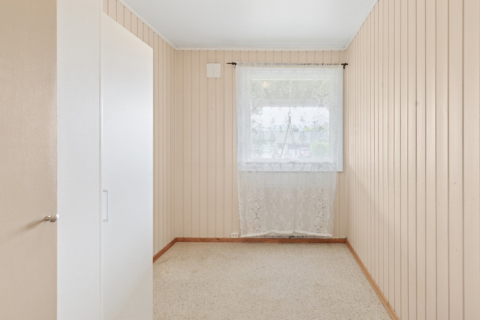 Soverommet i midten er litt mindre, og egner seg godt som barnerom, gjesterom eller kontor. Galleribilde