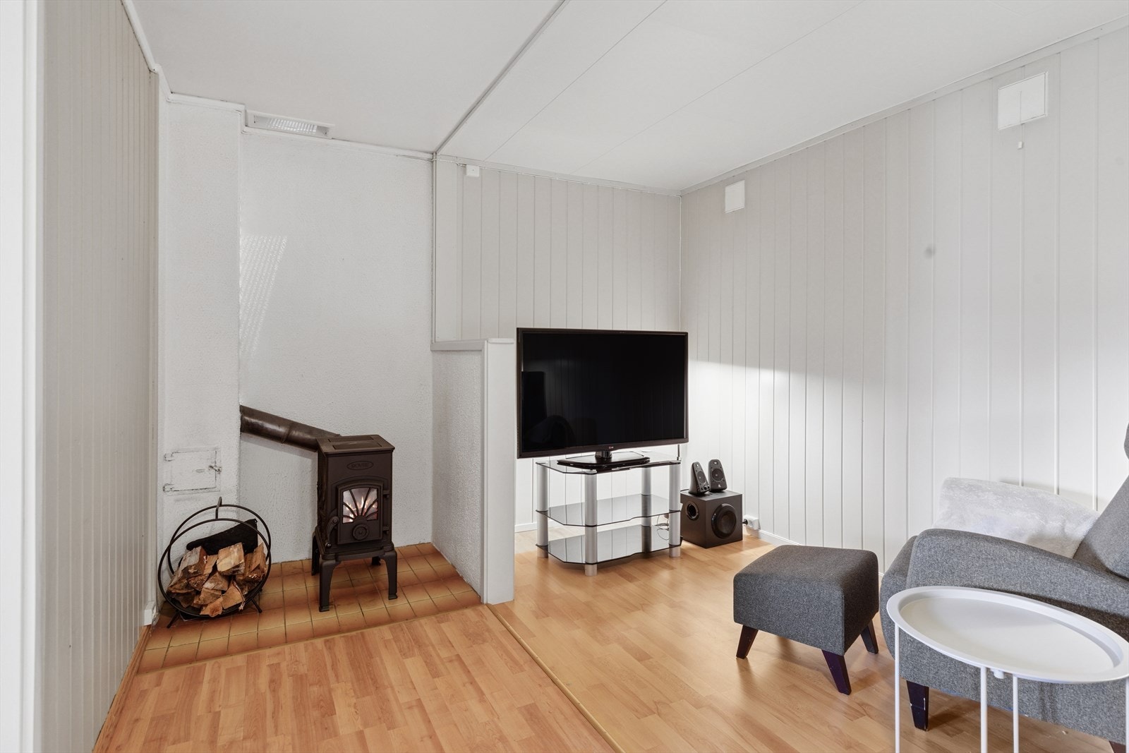 Et stort pluss er den ekstra stuen med flere bruksmuligheter i underetasjen. Galleribilde