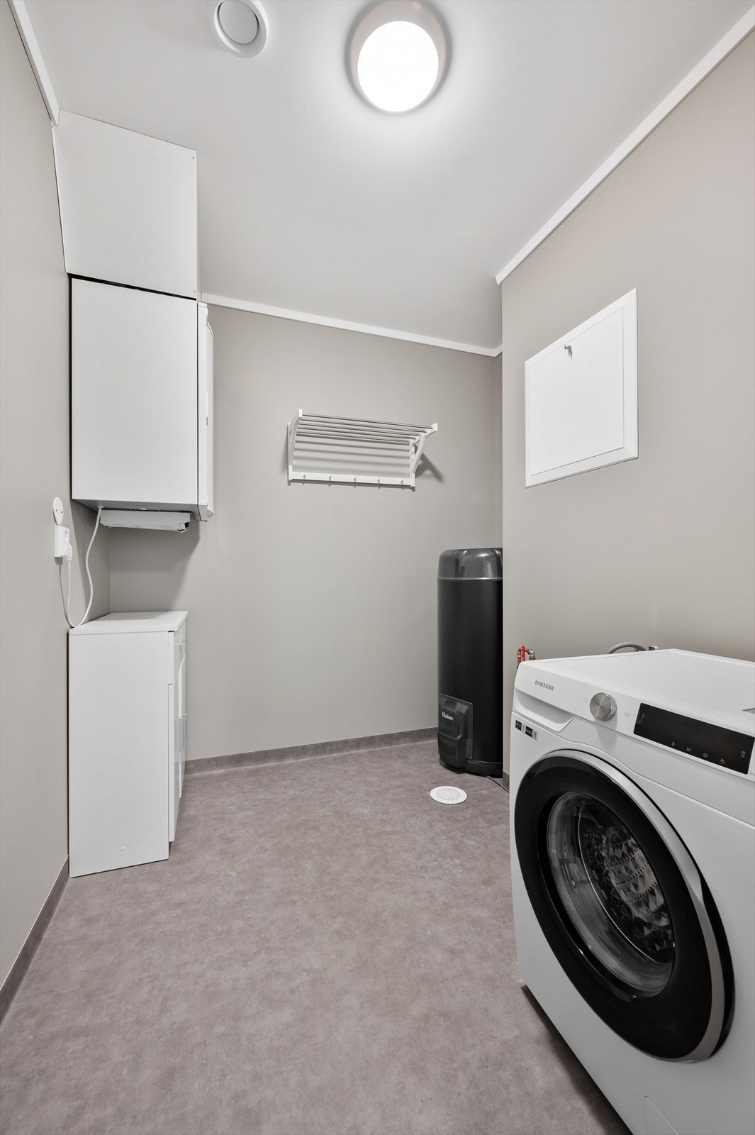 Praktisk vaskerom/ teknisk rom Galleribilde