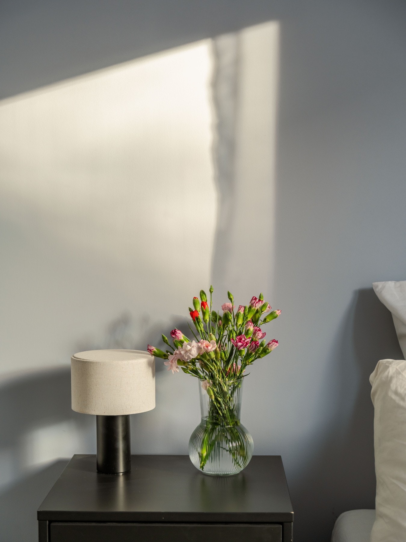 Likt som alle de andre rommene får du også rikelig med naturlig lys inn hit. Galleribilde