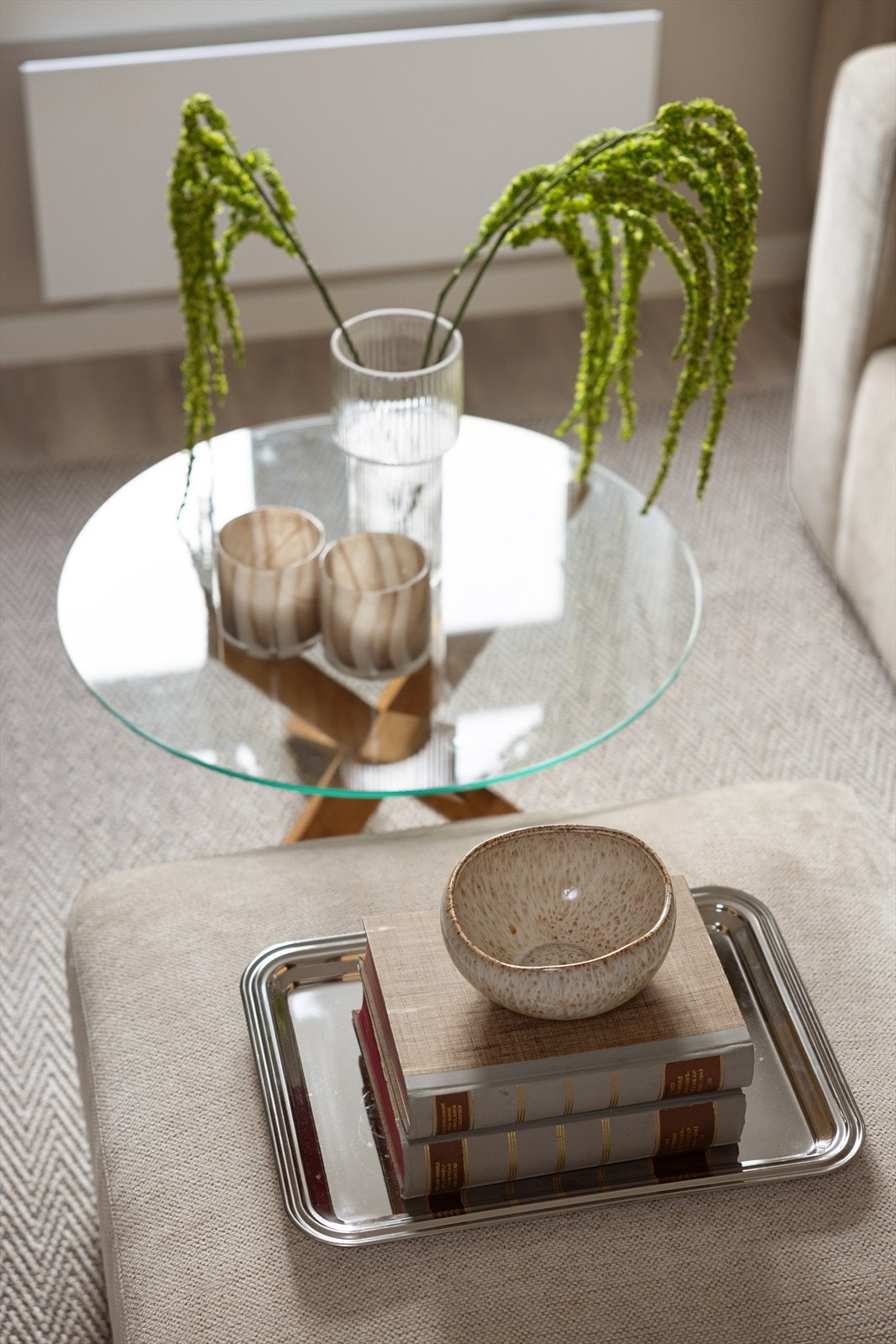 Leiligheten er nymalt i behagelige fargetoner, og har nye innedører, gulvlister og gerikter. Galleribilde