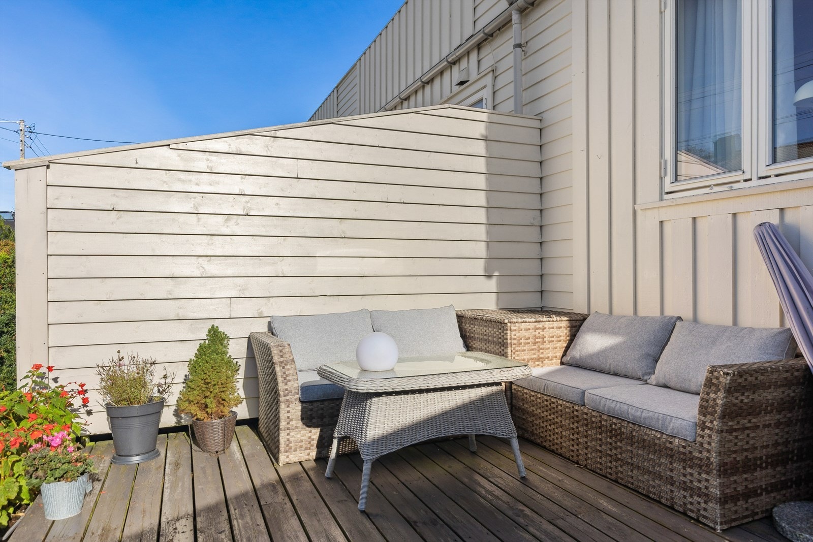 Hyggelig uteplass. Galleribilde