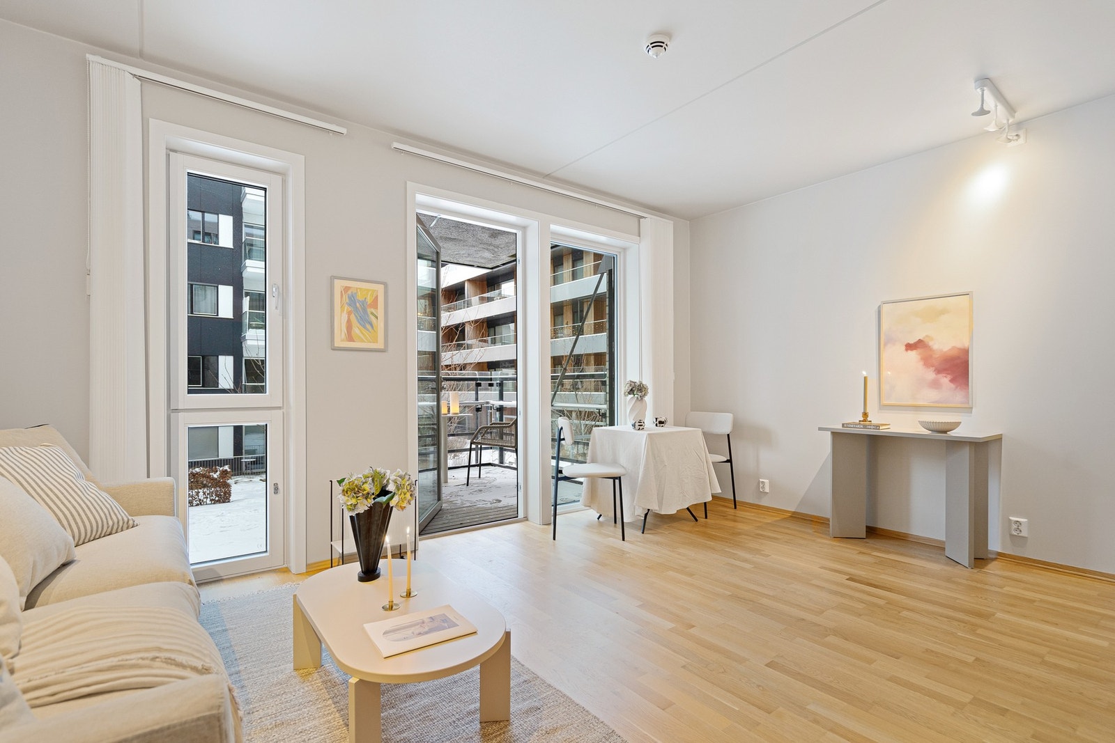 Velkommen til Rambergveien 10A og denne supre leiligheten i byggets 3.etasje Galleribilde