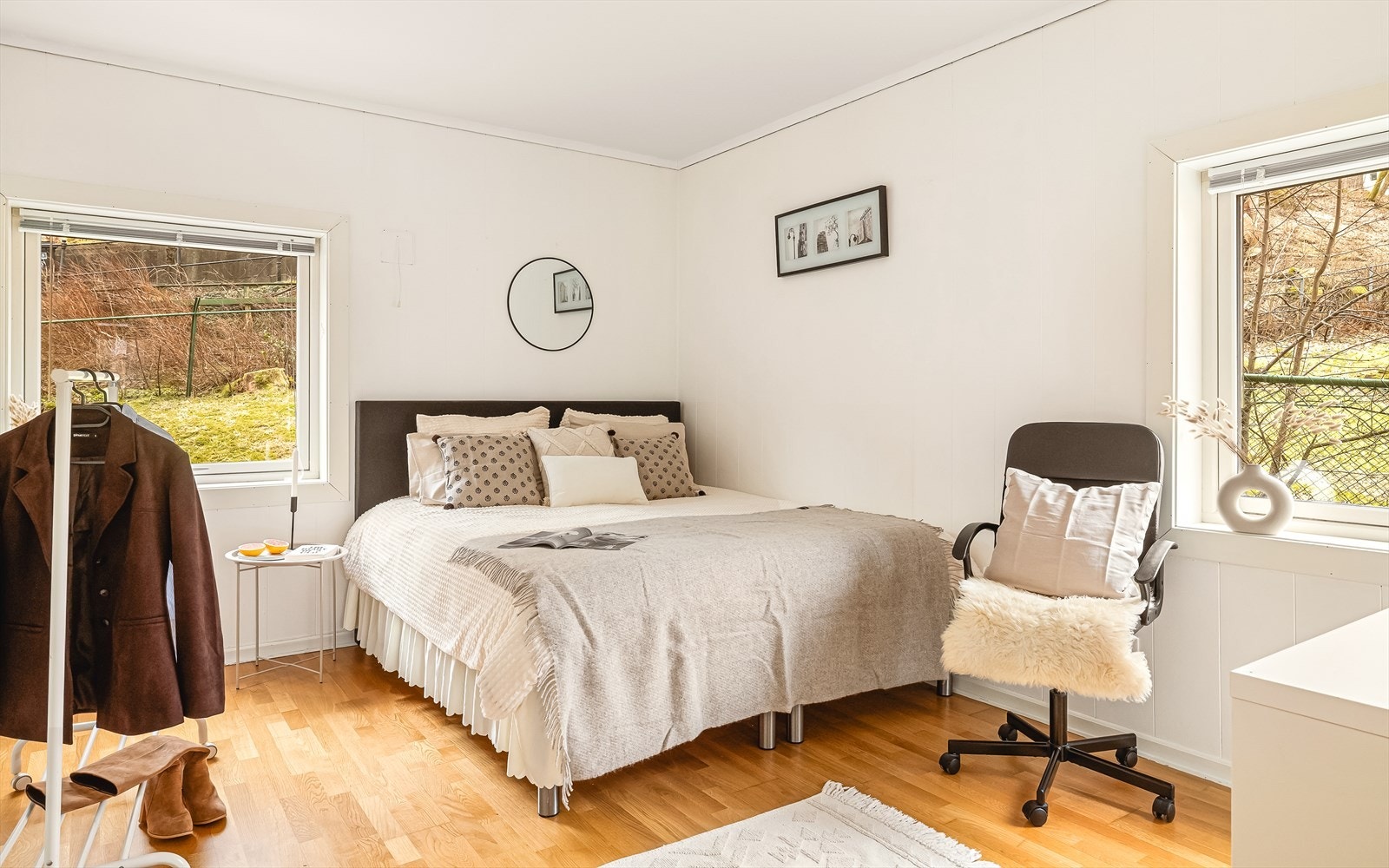 Leiligheten er opprinnelig bygget med 3 soverom, som alle er av god størrelse. Galleribilde