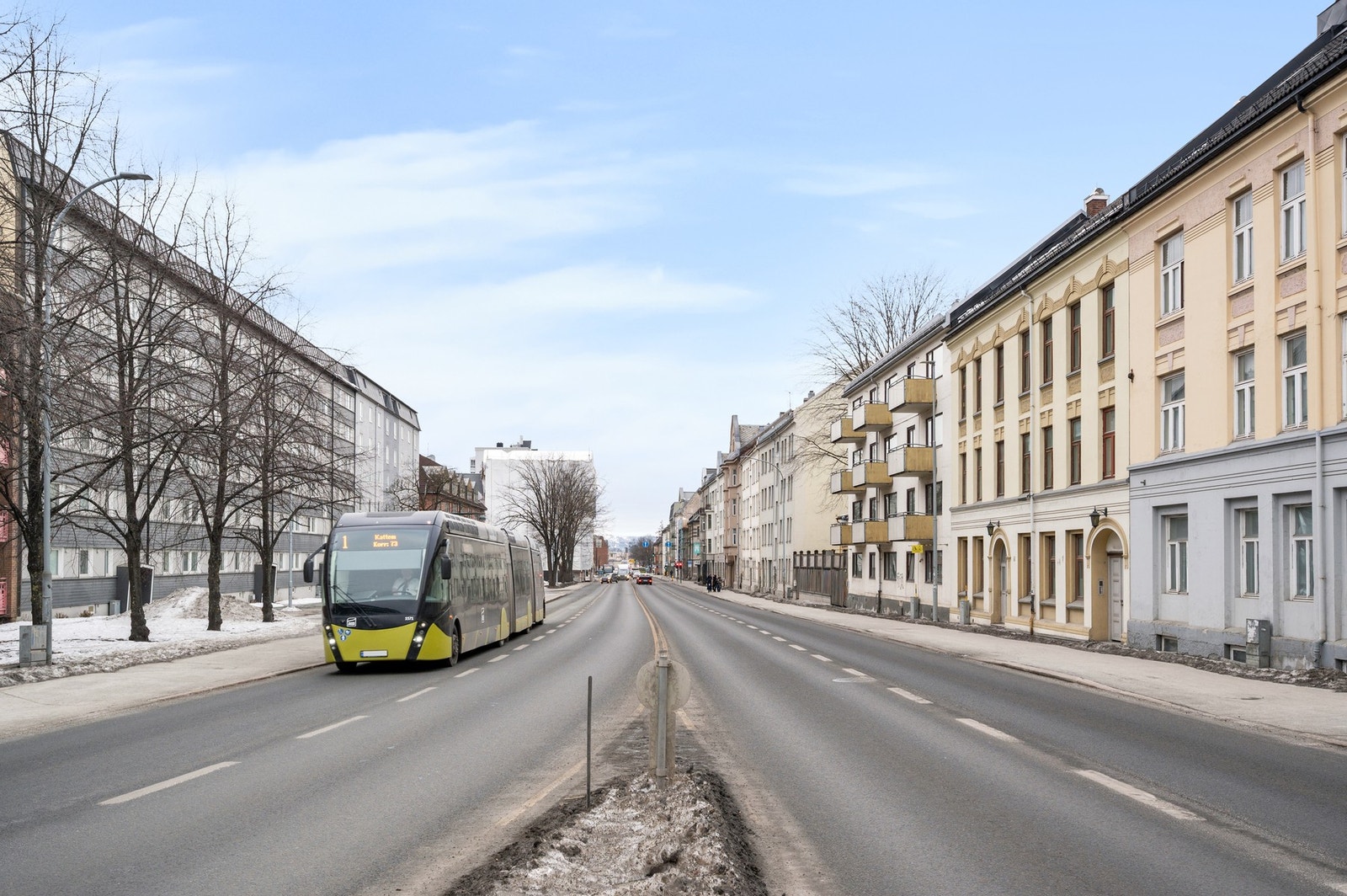 Utmerkede kollektivforbindelser rett utenfor døren. Galleribilde