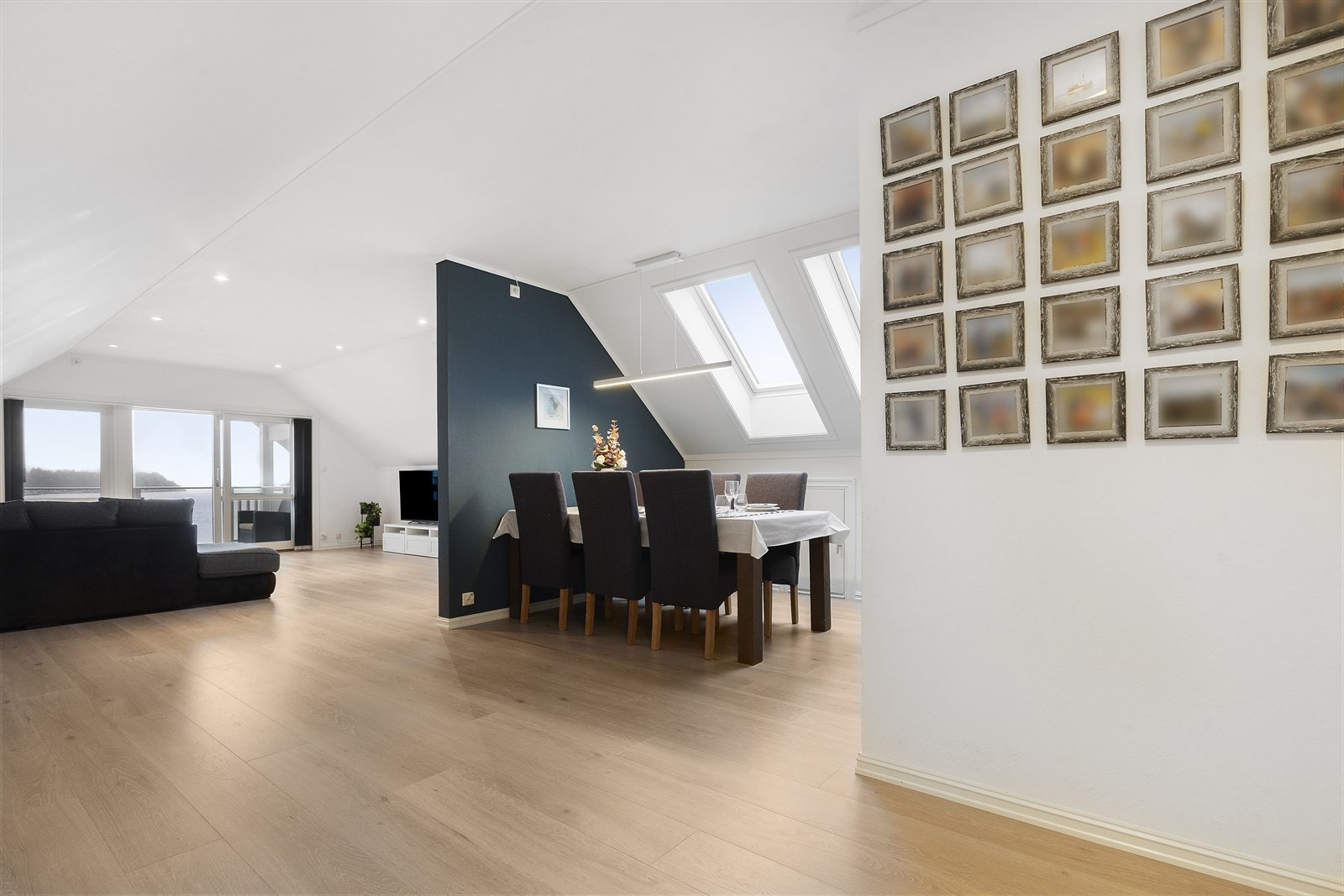 Takvindauge syt for ei lys og luftig stove Galleribilde