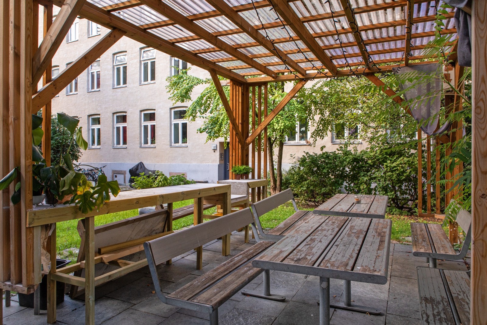 Bakgård Galleribilde