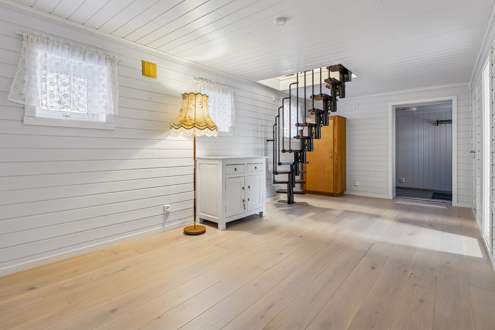 Kjelleretasjen er renovert i perioden 2016-2019 og har ny varmepumpe fra 2019 Galleribilde