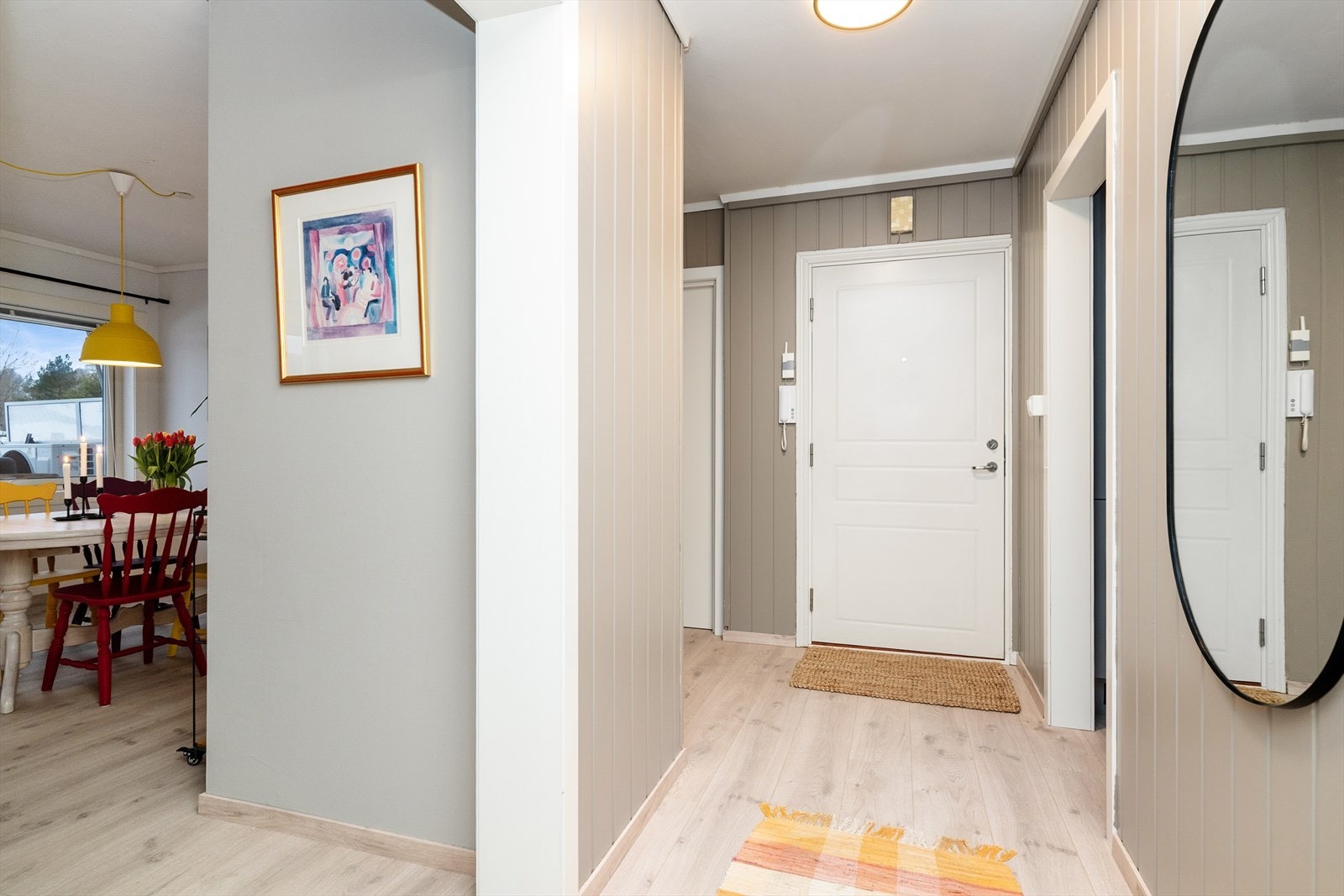 Leiligheten disponerer 3 boder, som gir godt med lagringsplass. Galleribilde