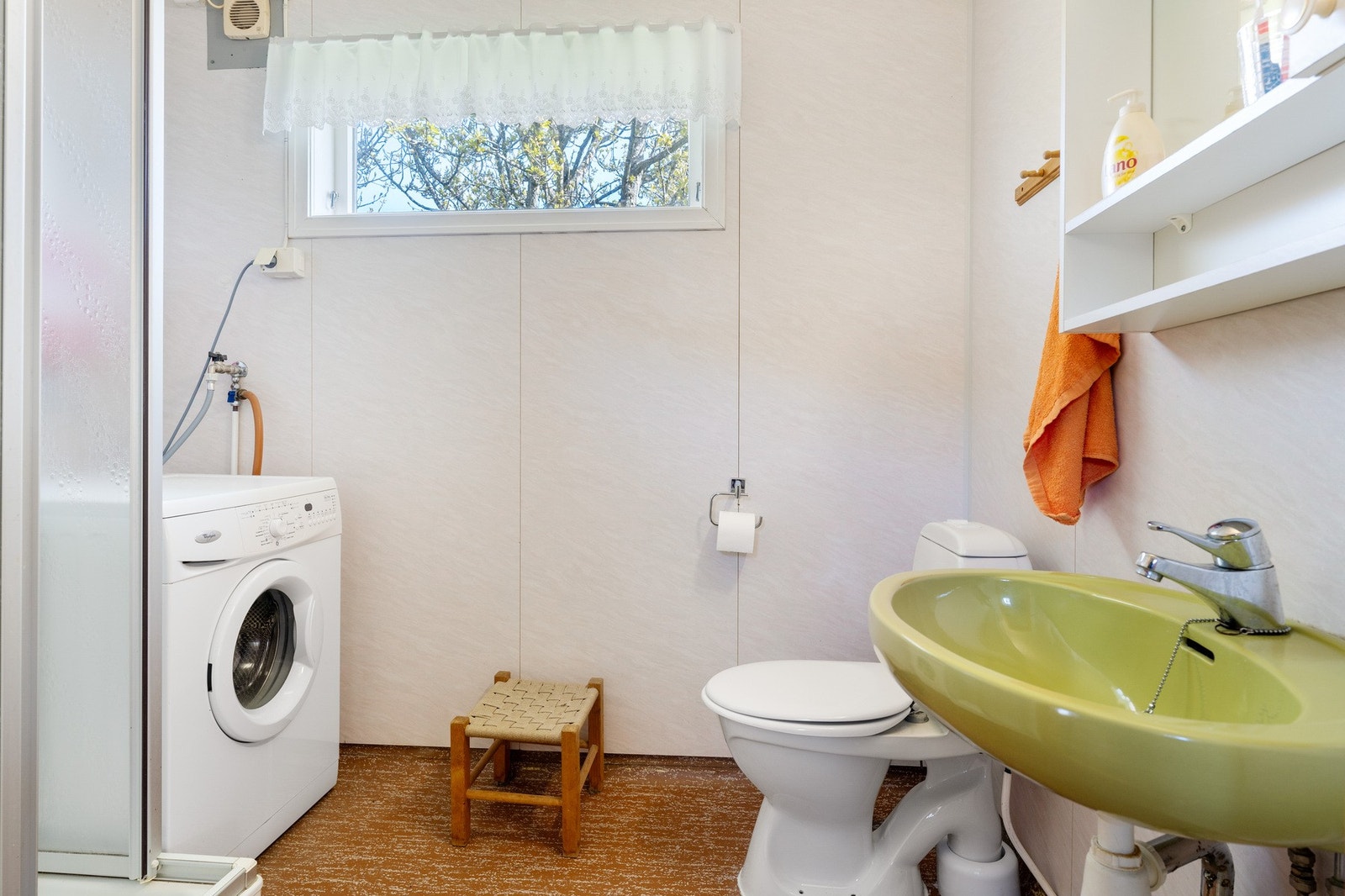 Badet ble tilbygd i 1974 Galleribilde