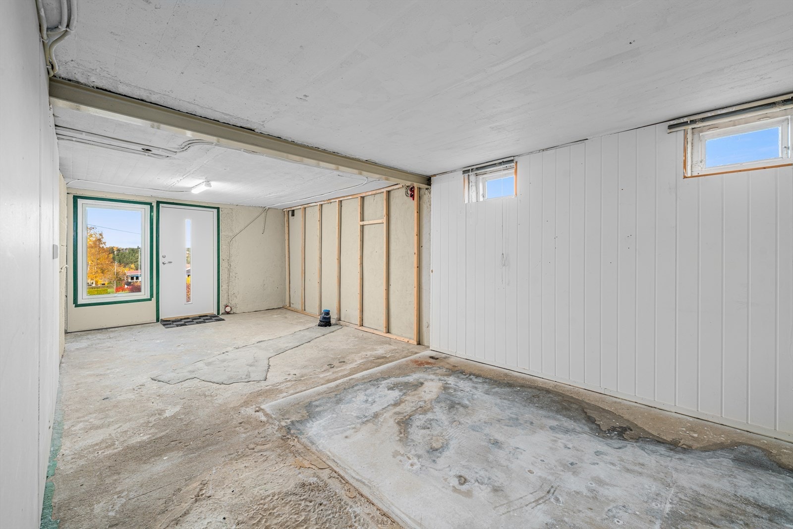 Ellers ligger alt til rette for innredning av f.eks. kjellerstue, treningsrom m.m. Her er mulighetene mange! Galleribilde