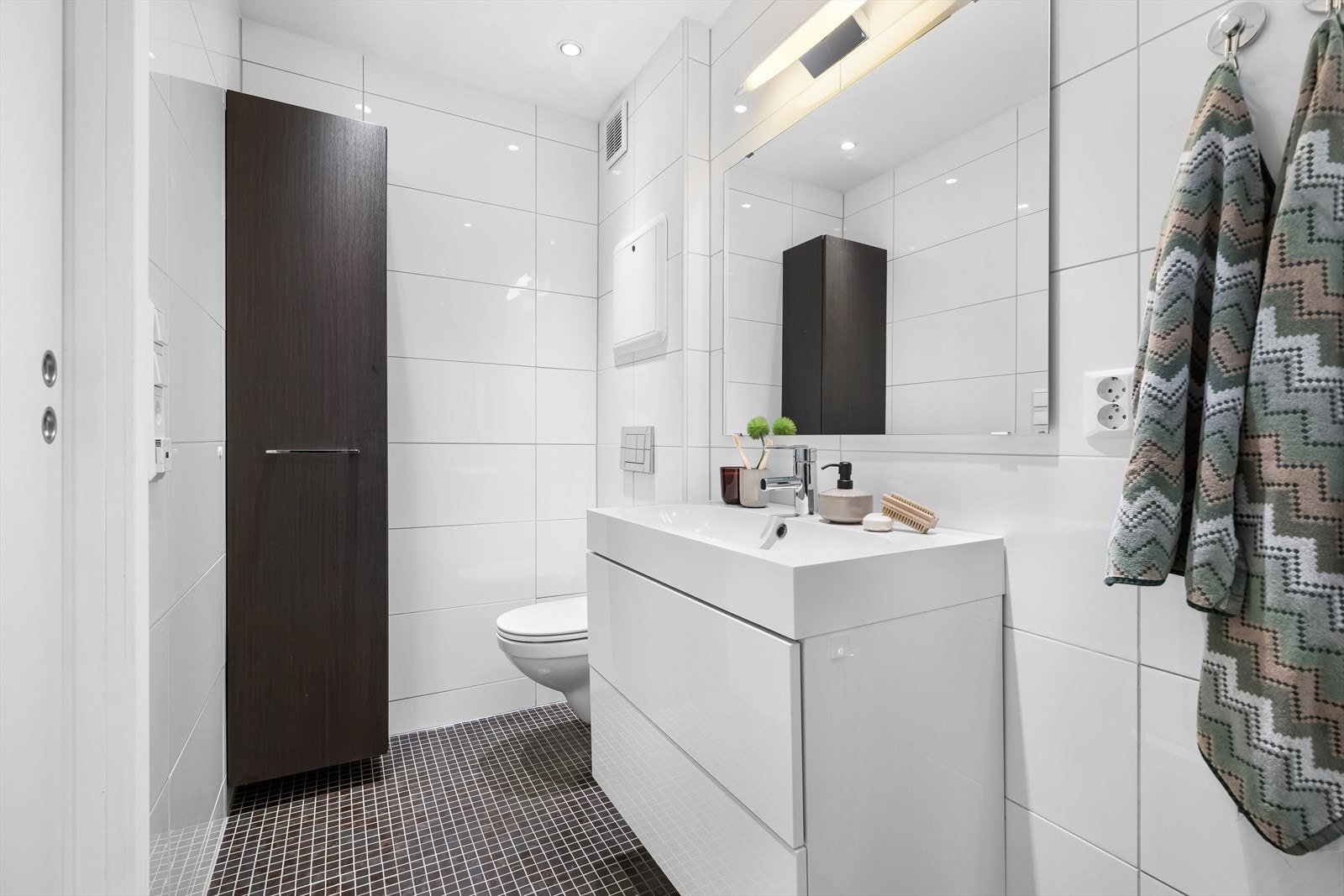 Dette badet gir en følelse av velvære og funksjonalitet i hverdagen. Galleribilde