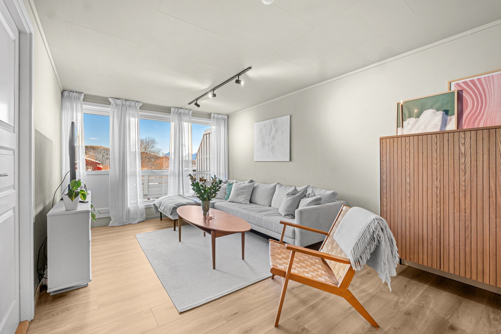 Velkommen til Hellmyrbruddet 29 - En delikat og velholdt 2-roms andelsleilighet med attraktiv beliggenhet i Rønvika. Galleribilde