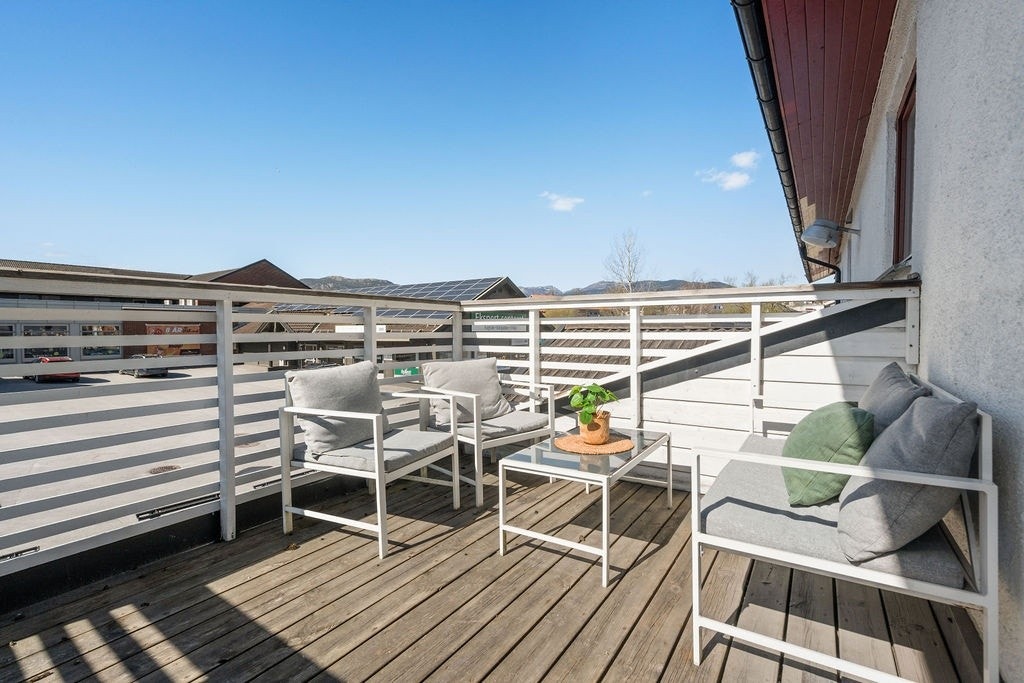 Koselig terrasse fra leiligheten Galleribilde