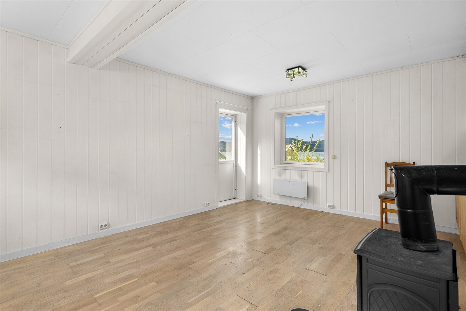 Fra stuen er det direkte utgang til en sørvendt balkong på 11 m². Galleribilde