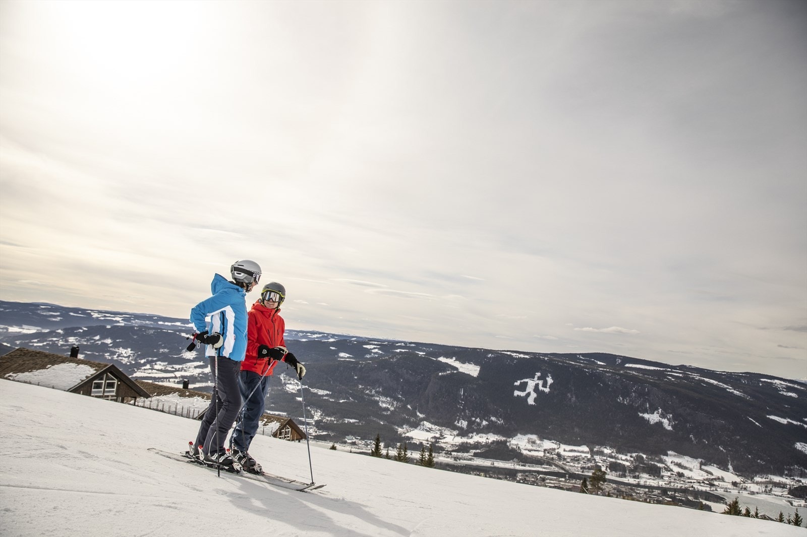 Kun en kort kjøretur unna ligger også Hafjell Alpinsenter - En skidestinasjon for hele familien Galleribilde