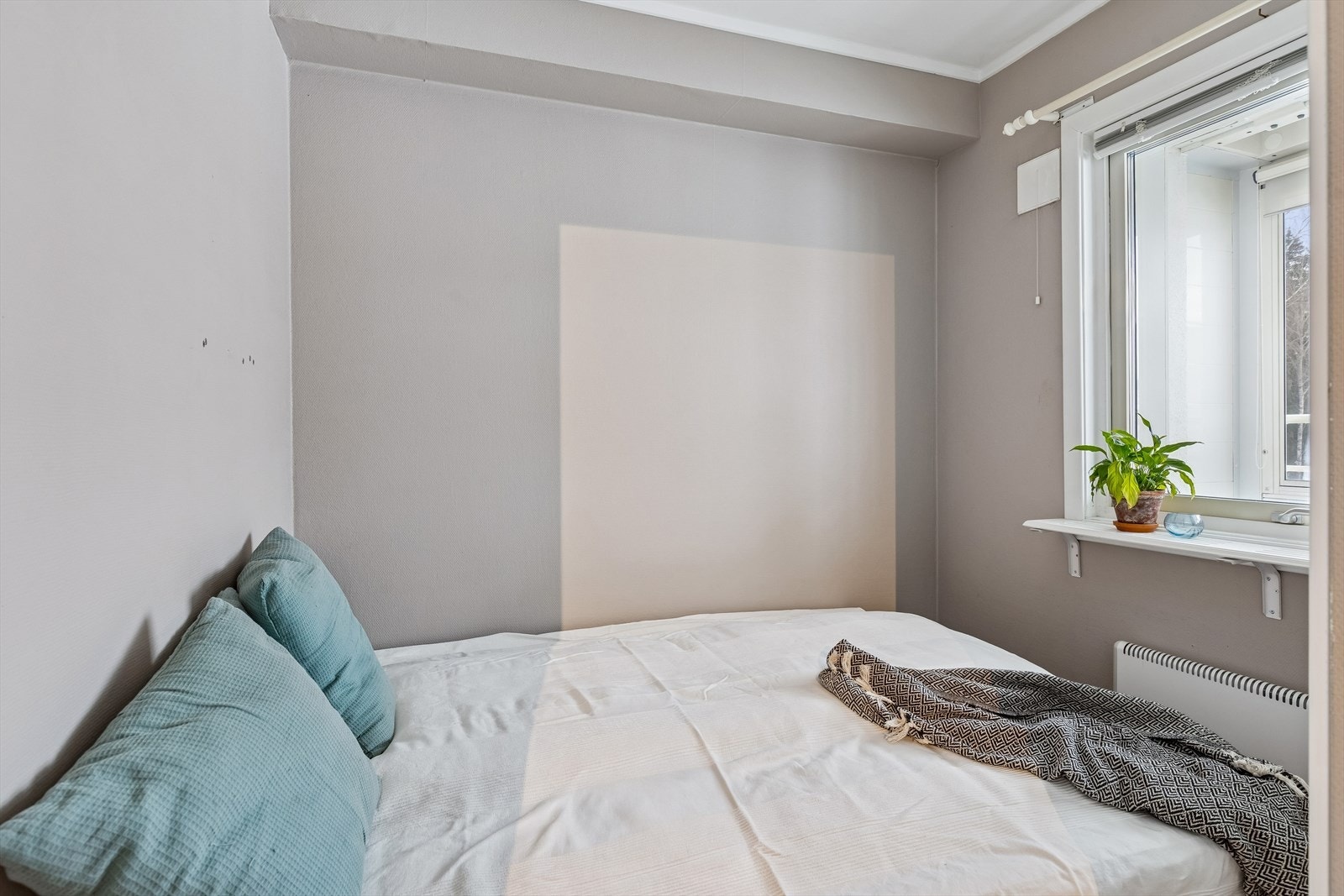 Soverom har plass til dobbeltseng. Galleribilde