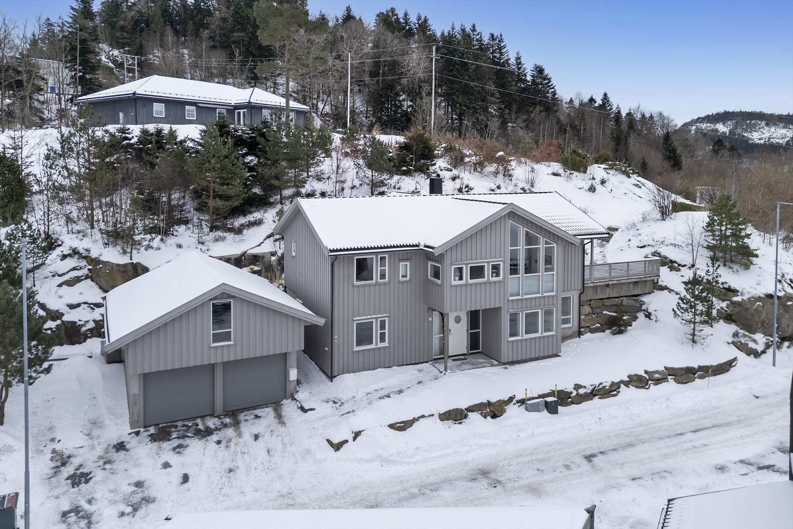 Innholdsrik og pen enebolig med landlig beliggenhet og dobbel garasje. Foto v/Fotograf Morten Fasseland Galleribilde