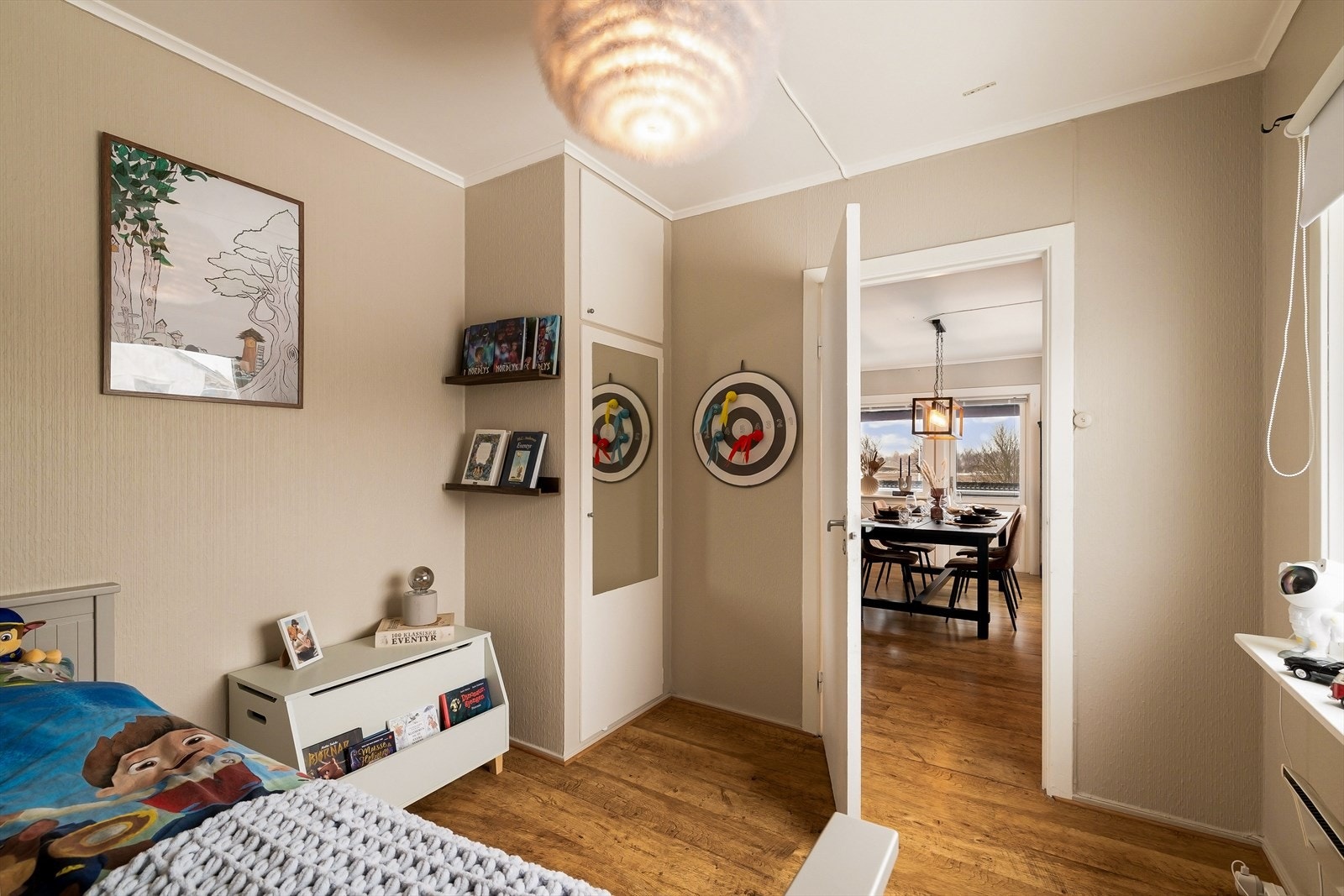 Plassbygget skap på soverom nr. 2. Galleribilde