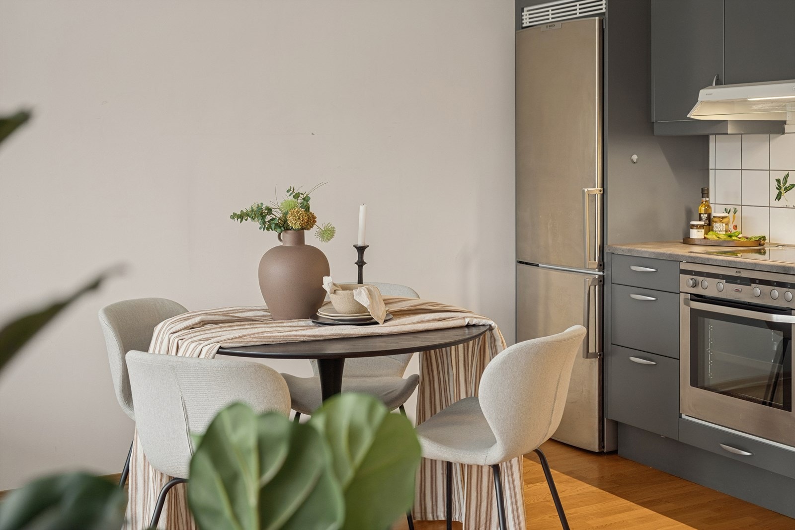 Plass til å innrede med spisebord i kjøkkensonen Galleribilde